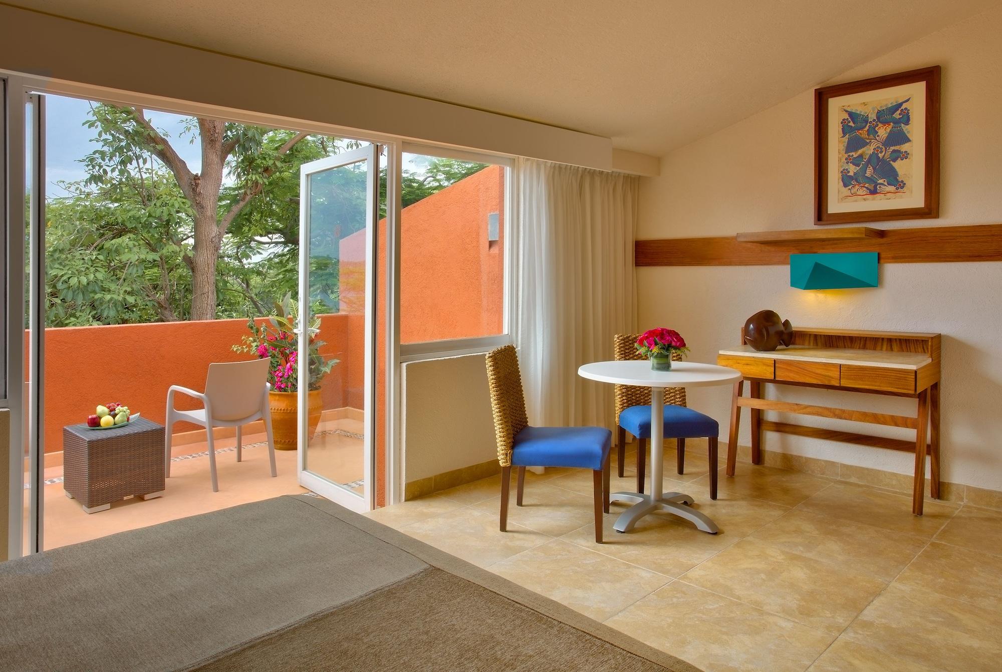 Brisas Huatulco 5*