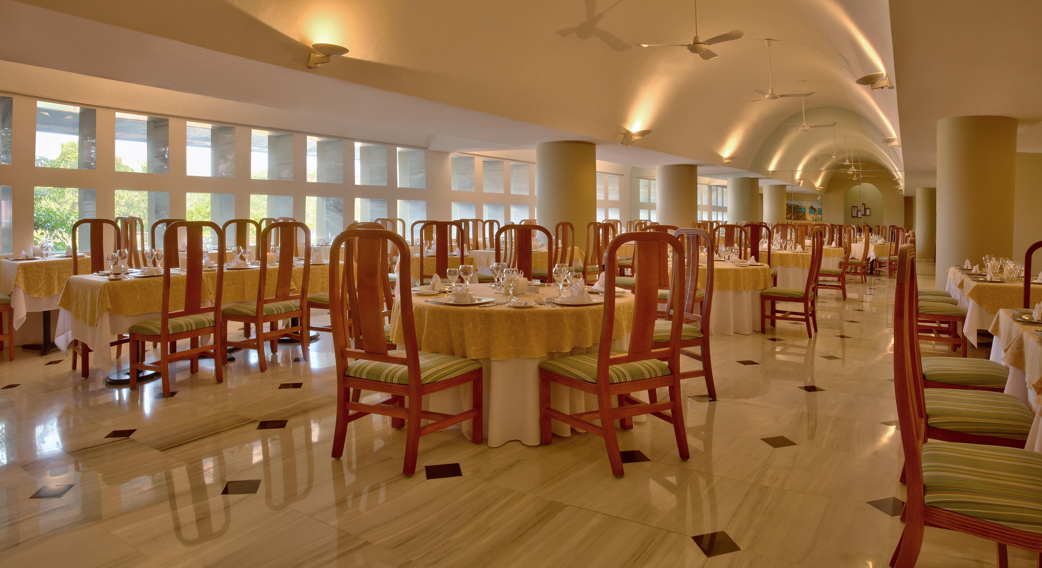 Brisas Huatulco Resort 5*