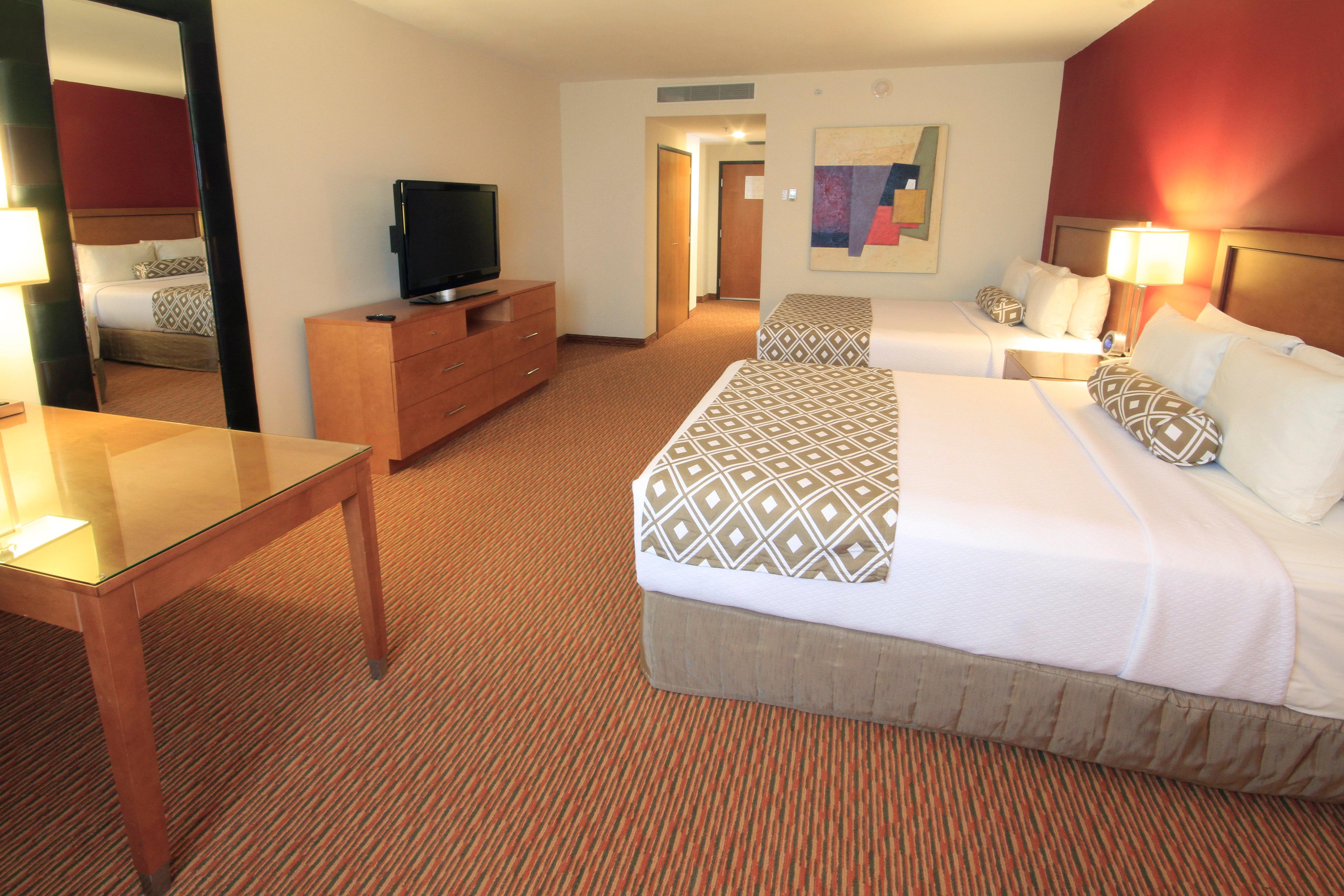 Crowne Plaza Aeropuerto By Ihg Hotel