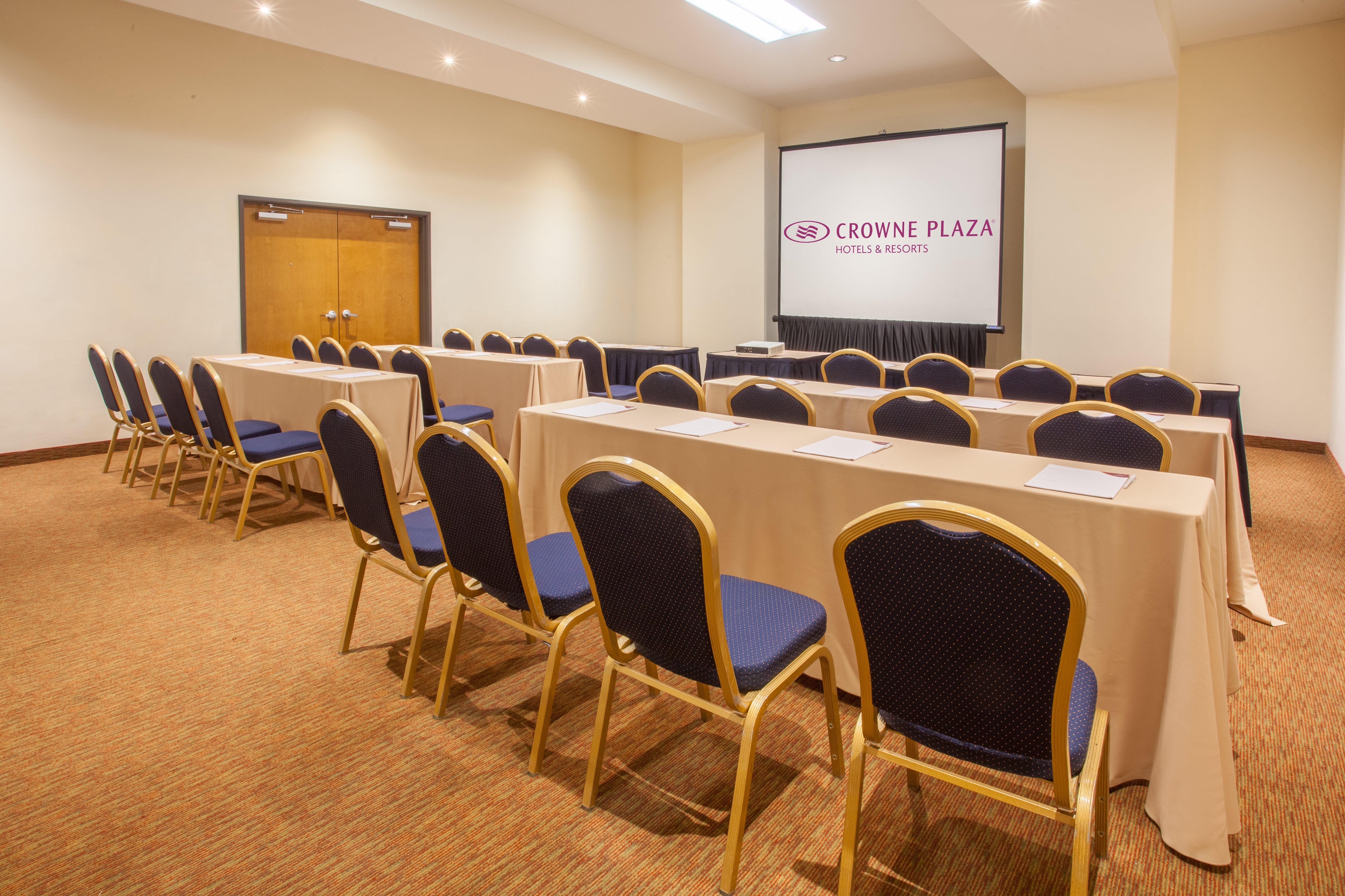 Crowne Plaza Aeropuerto By Ihg Hotel