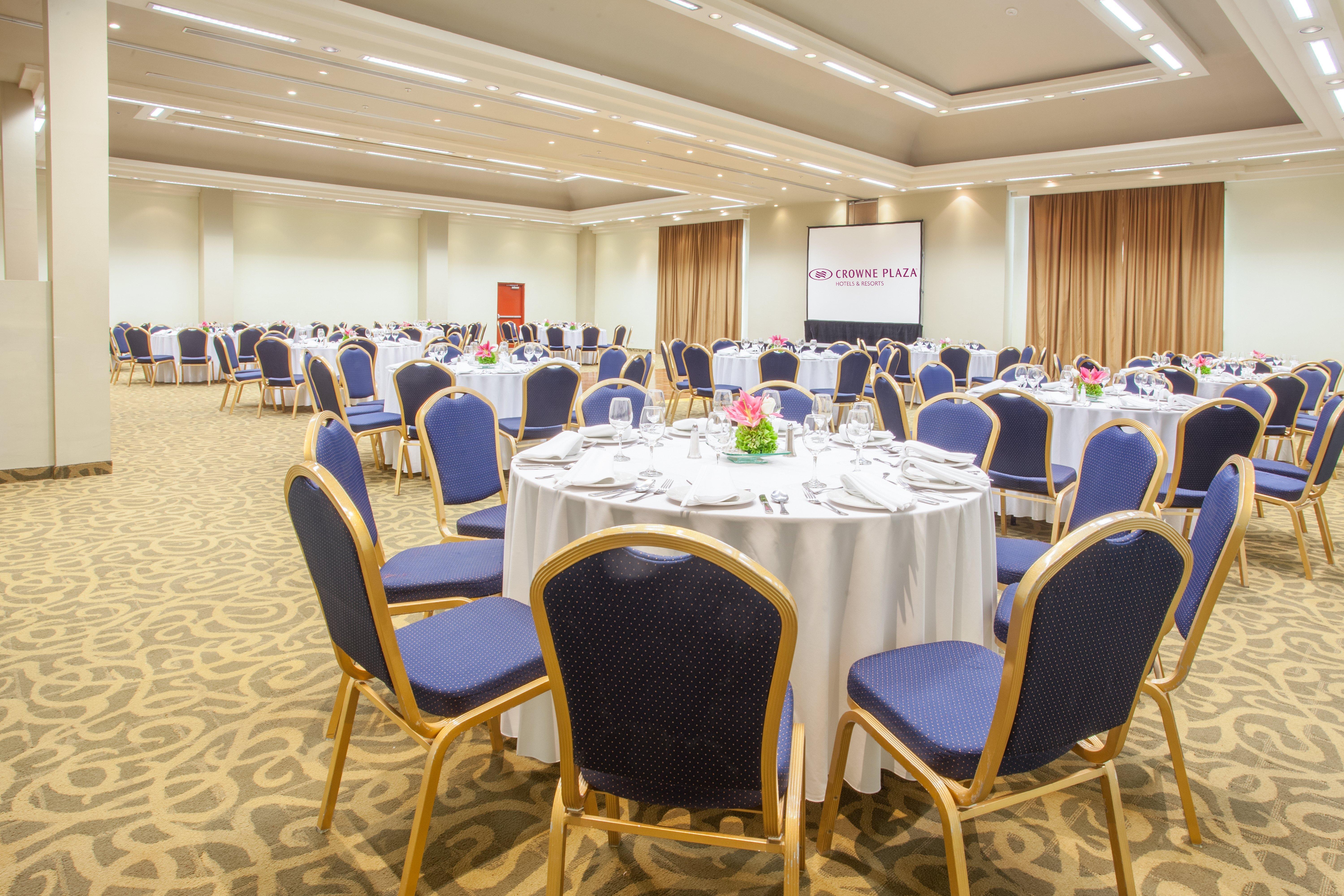 Hotel Crowne Plaza Aeropuerto By Ihg 5*