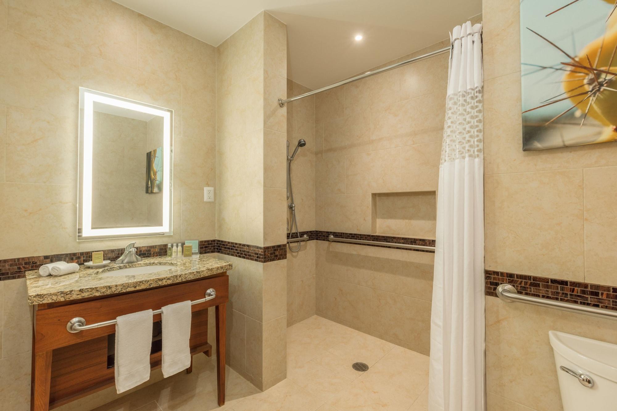 Hampton & By Hilton Cabos San Jose del Cabo