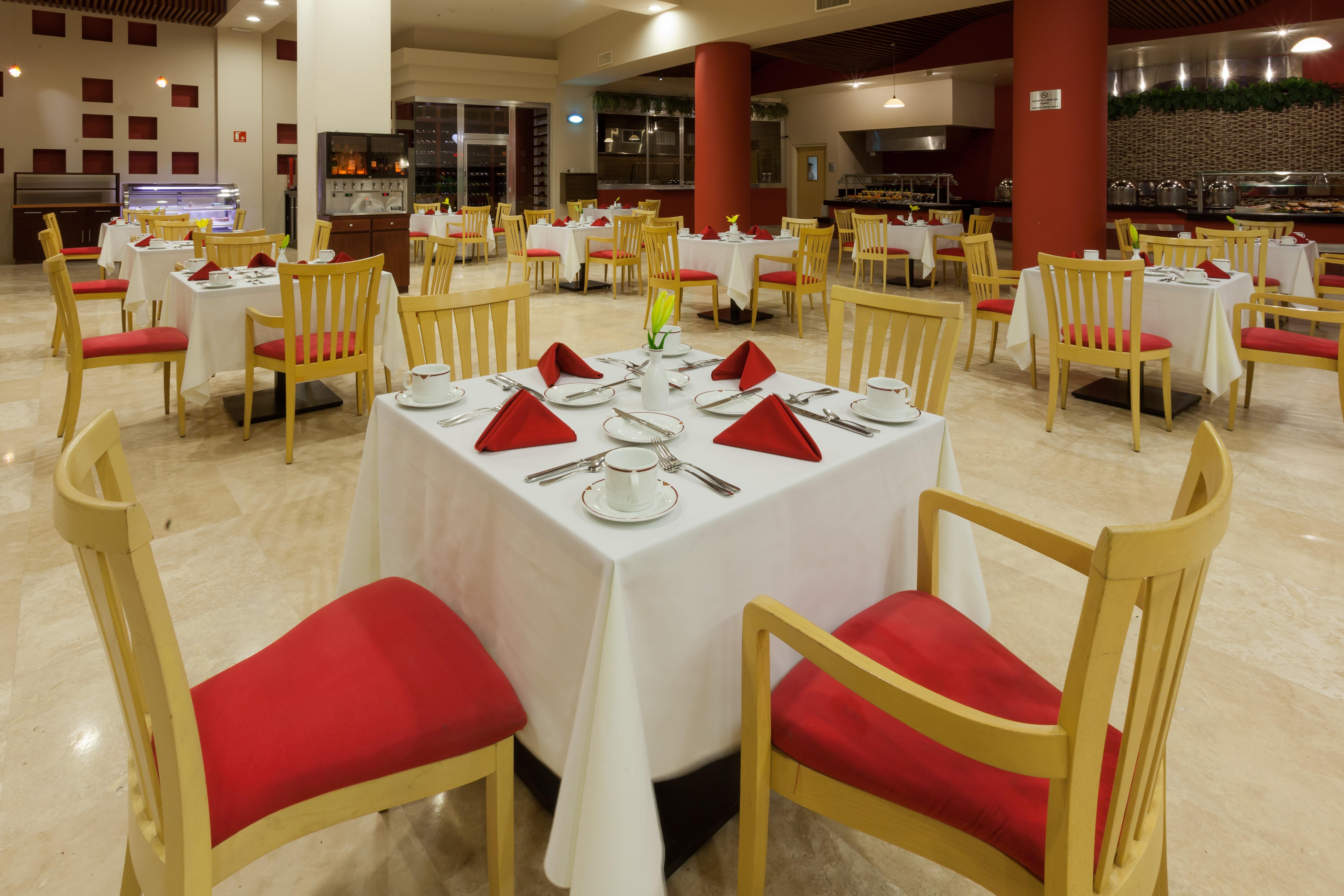 Hotel Tuxpan - Convention Center By Ihg 4*