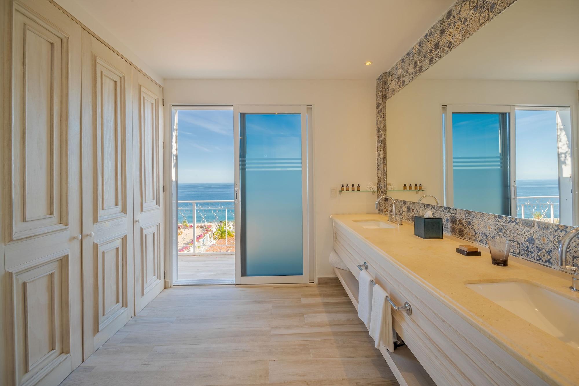 Mar Del Cabo By Velas Hotel 4*