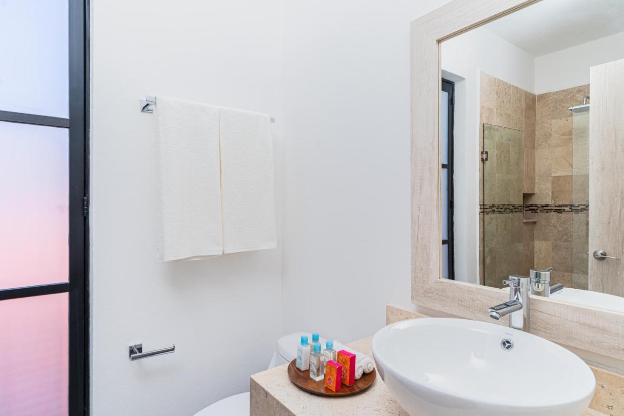 Hotel Krystal Grand Residences &