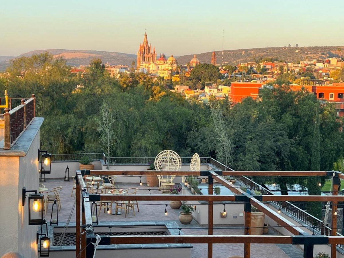 Agua Santa Boutique * San Miguel de Allende