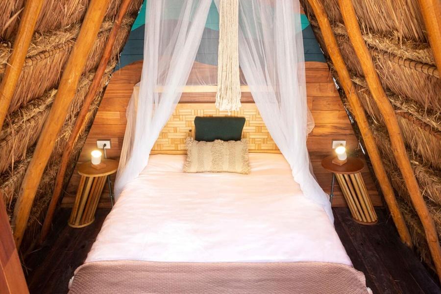 Hotel Selina Poc Na
