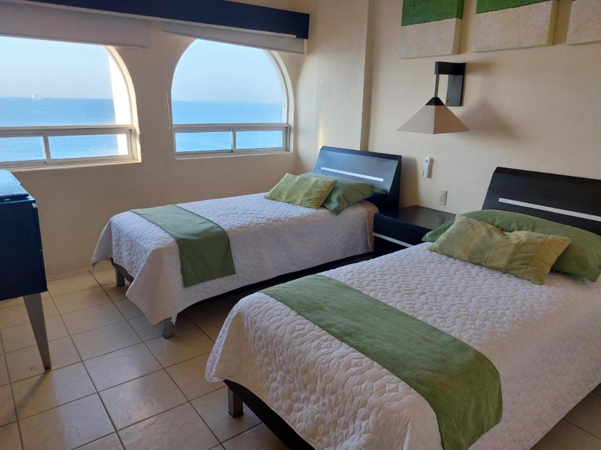 Precioso Frente Al Mar En *