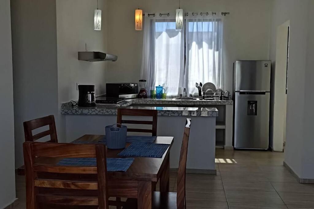 Departamento Marsopas A 5 Minutos A Pie De Bahia Carrizalillo!!!4 Apartment