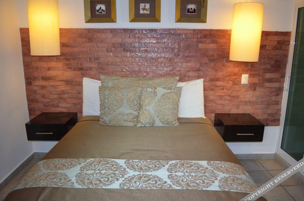 Nadia Hotel 3*