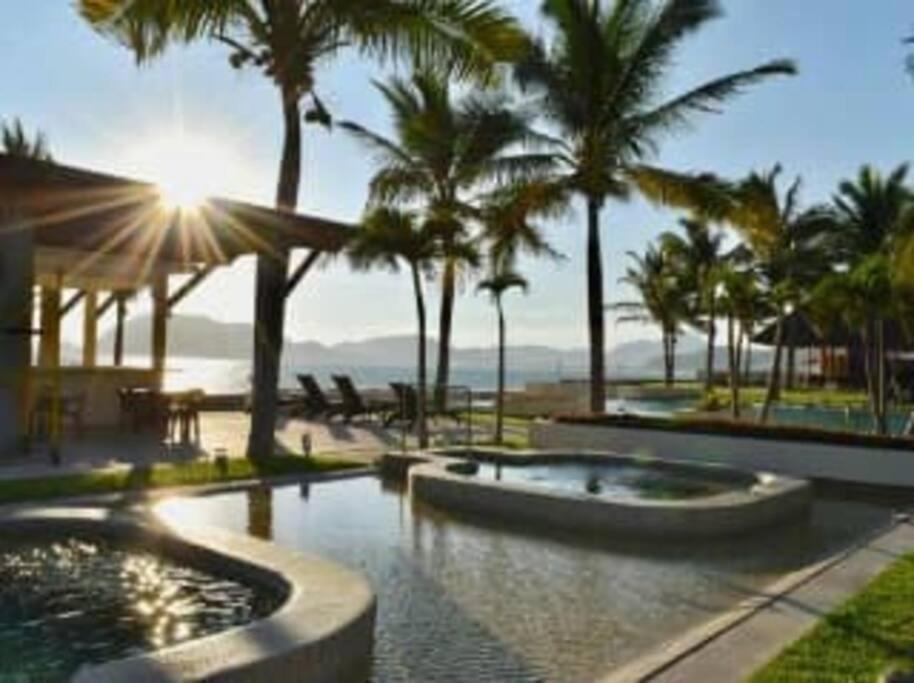 Hermoso Departamento De Lujo En A Pie De Playa En Ponto Horizonte Manzanillo. Hasta 8 Personas, De Lo Mejor De Manzanillo. Hermosa Vista Al Mar Manzanillo