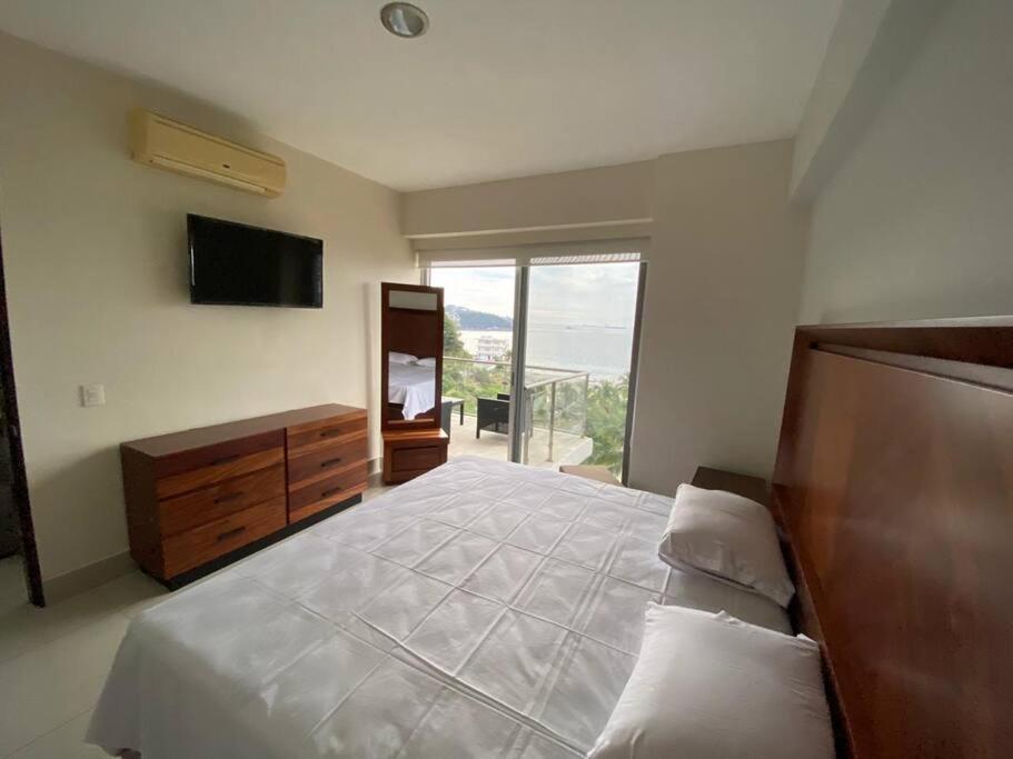 Hermoso Departamento De Lujo En A Pie De Playa En Ponto Horizonte Manzanillo. Hasta 8 Personas, De Lo Mejor De Manzanillo. Hermosa Vista Al Mar * Manzanillo