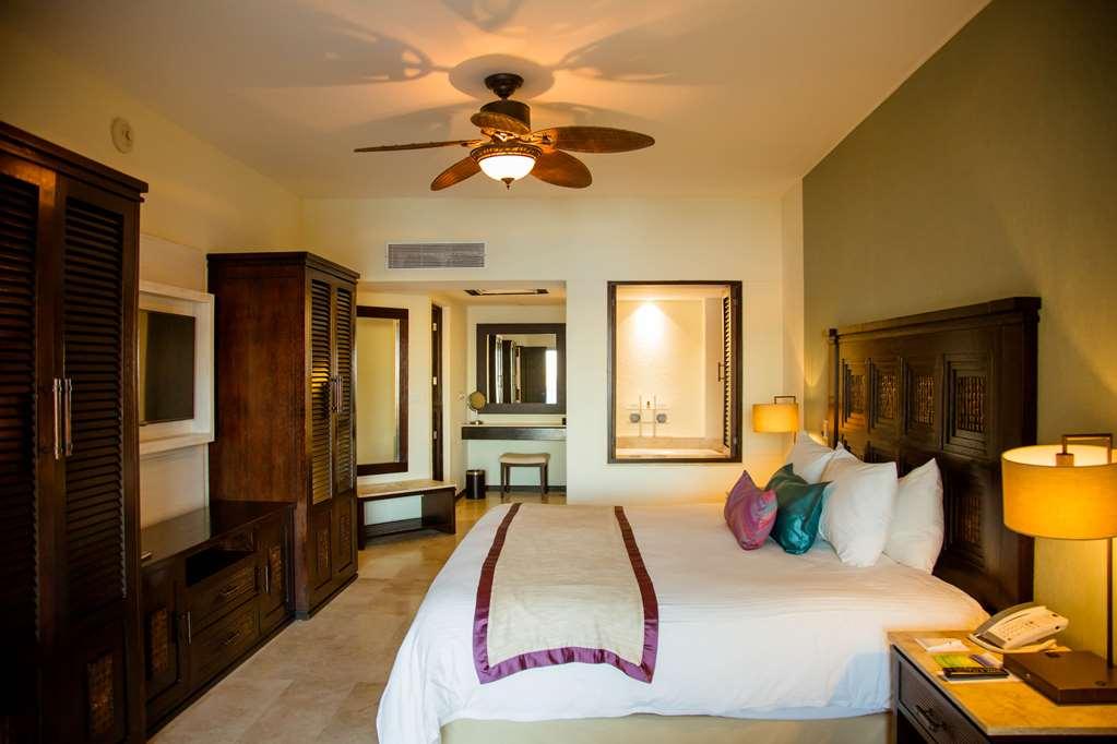 Hotel Casa Dorada Cabos And