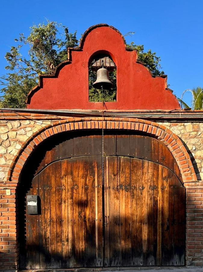Hotel Rancho Escondito 3*