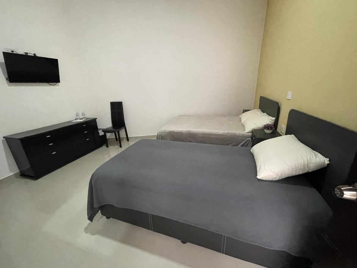 Constelacion Hotel *
