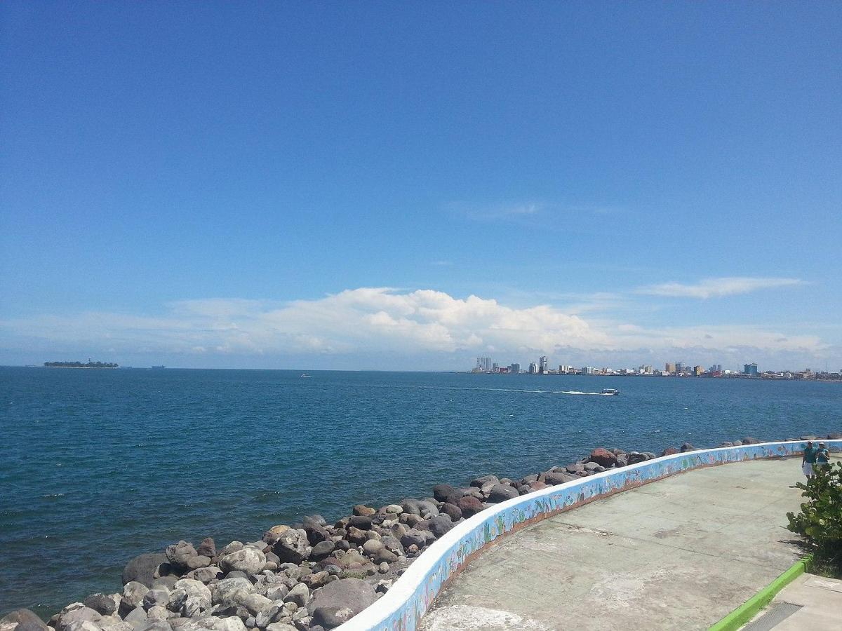 Aparthotel Brisa Marina - Atras De Playa Regatas Y El Malecon, 6 Calles Del Acuario Veracruz