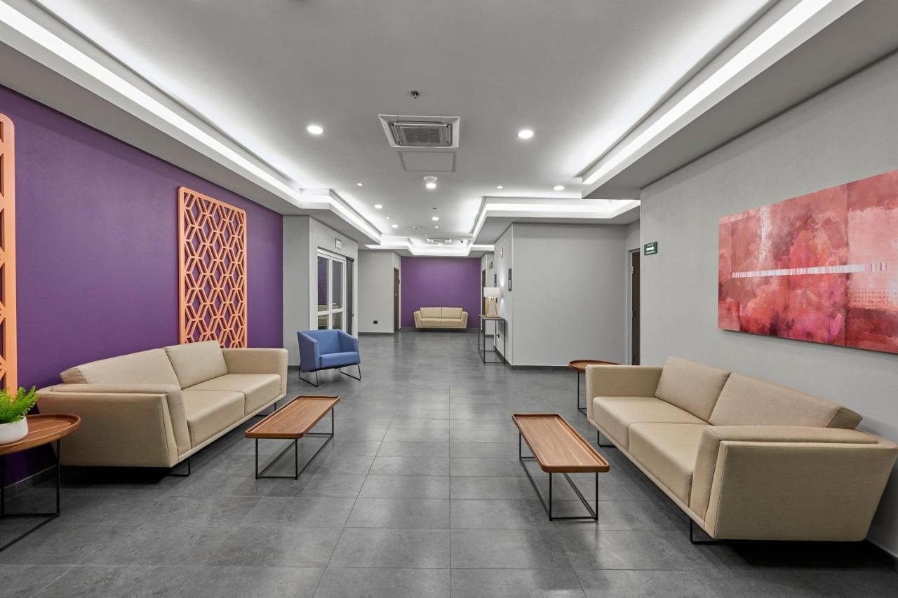 Hotel Express By Marriott Monterrey Aeropuerto 4*