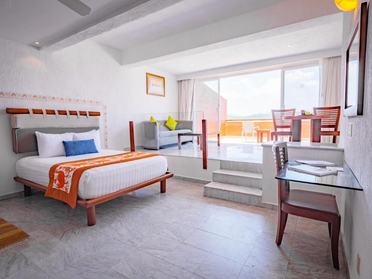 Brisas Huatulco Resort 5*