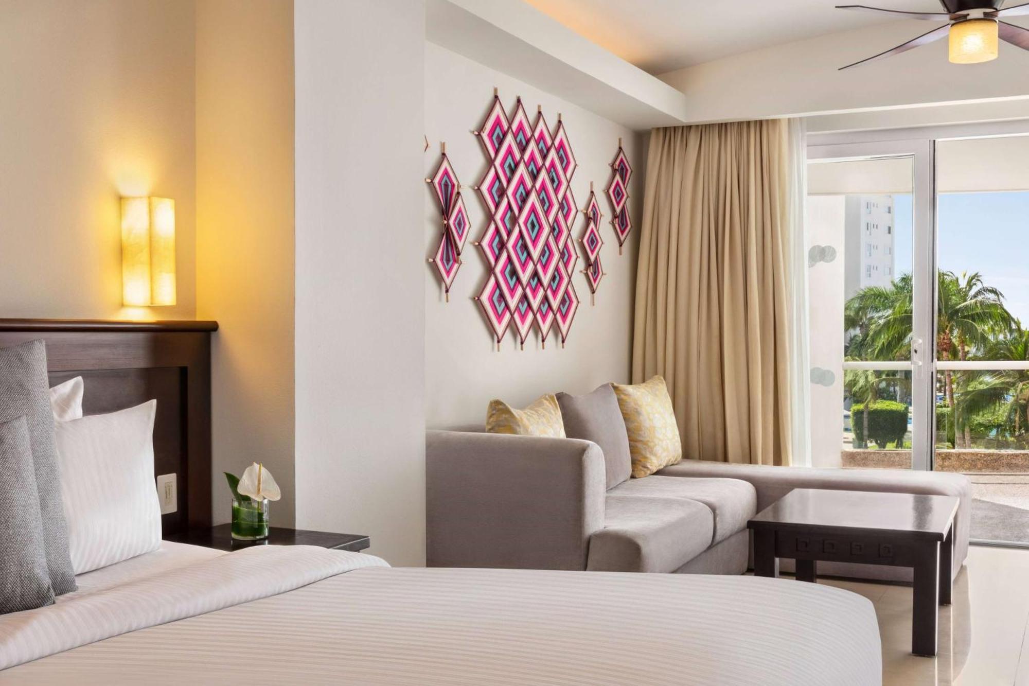 Wyndham Alltra Vallarta, Nuevo Vallarta
