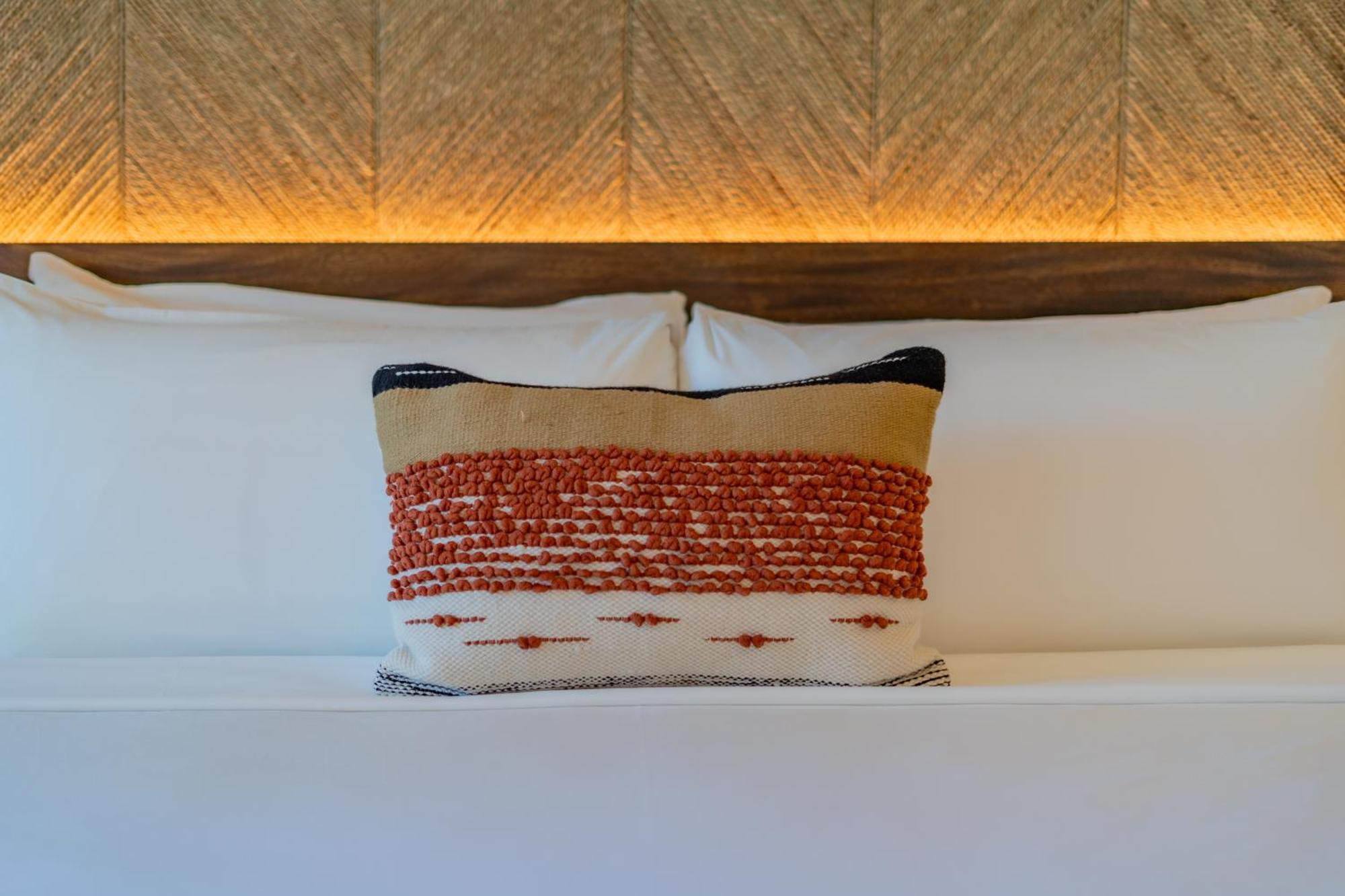 Indigo Puerta Cortes By Ihg