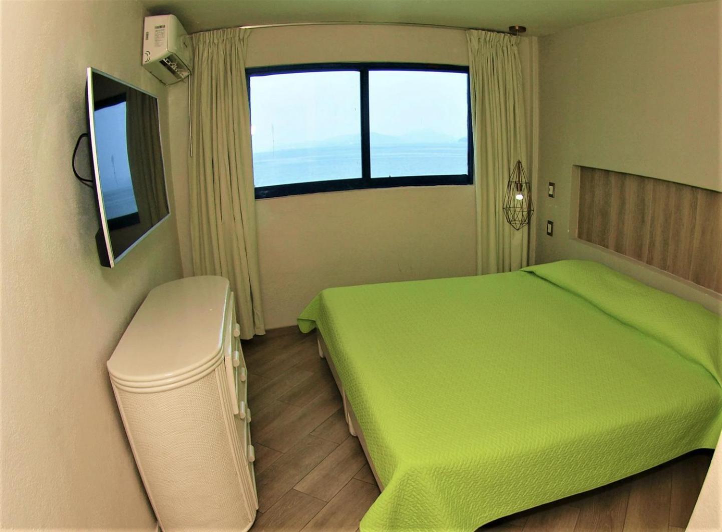 Hotel Marina Puerto Dorado - 4*