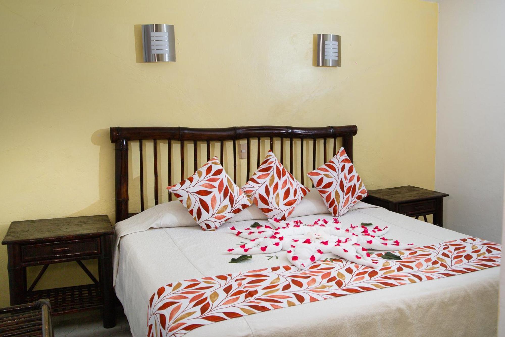 Zihua Caracol 3* Zihuatanejo