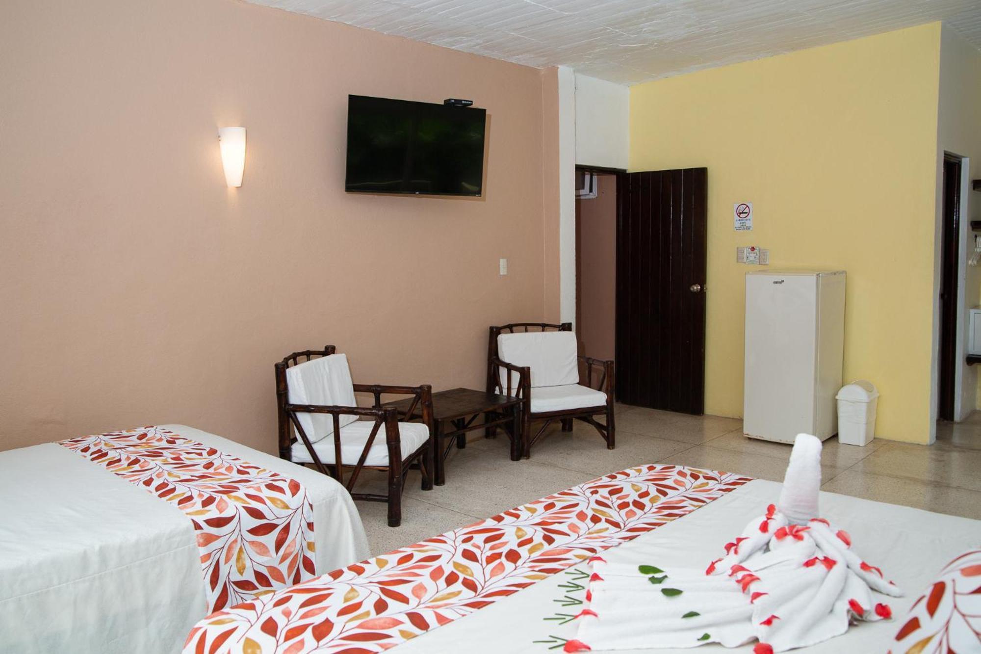 Hotel Zihua Caracol 3*