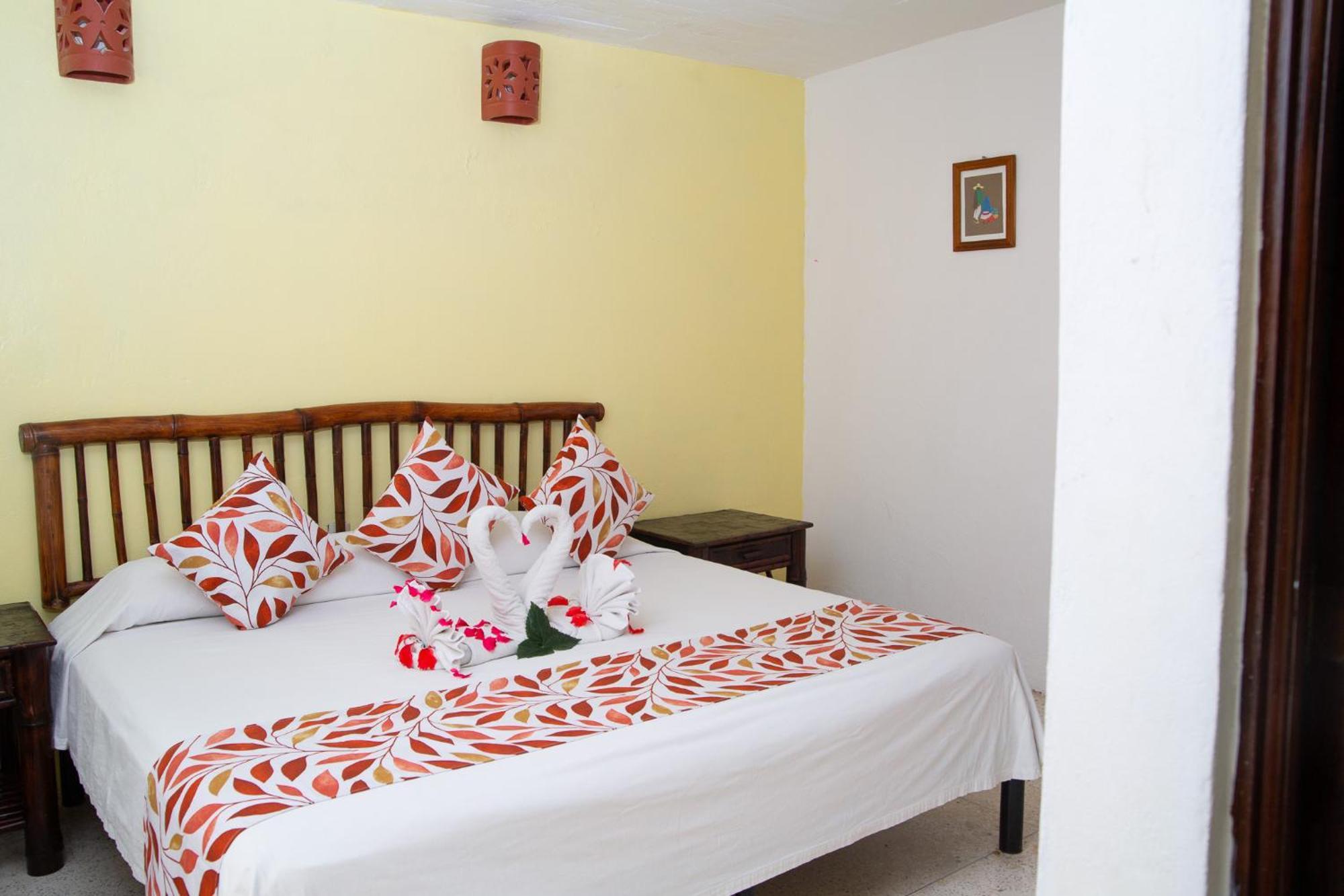Hotel Zihua Caracol