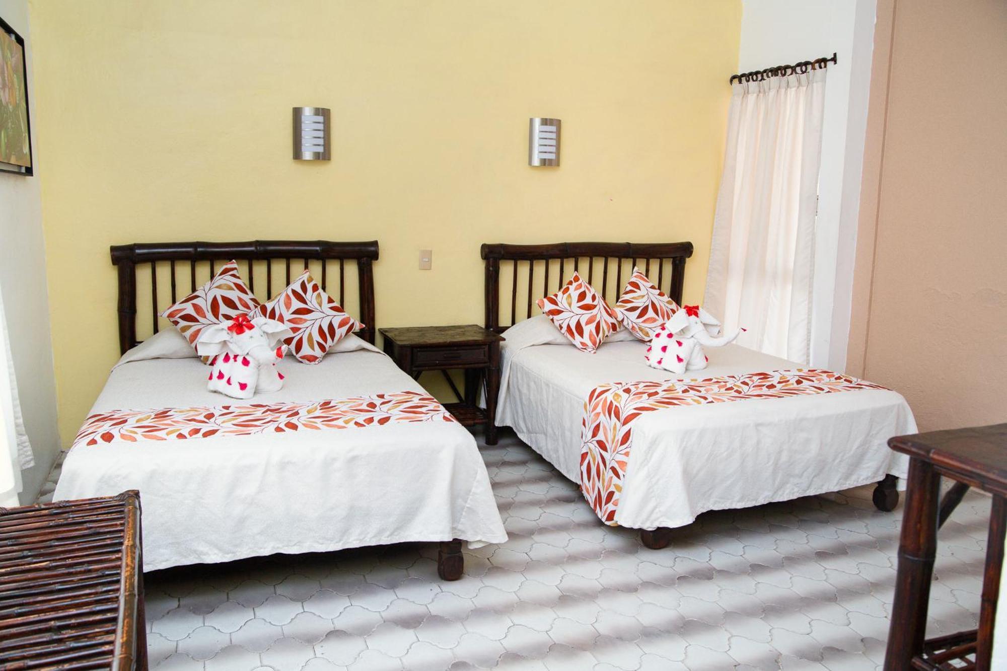 Hotel Zihua Caracol Zihuatanejo
