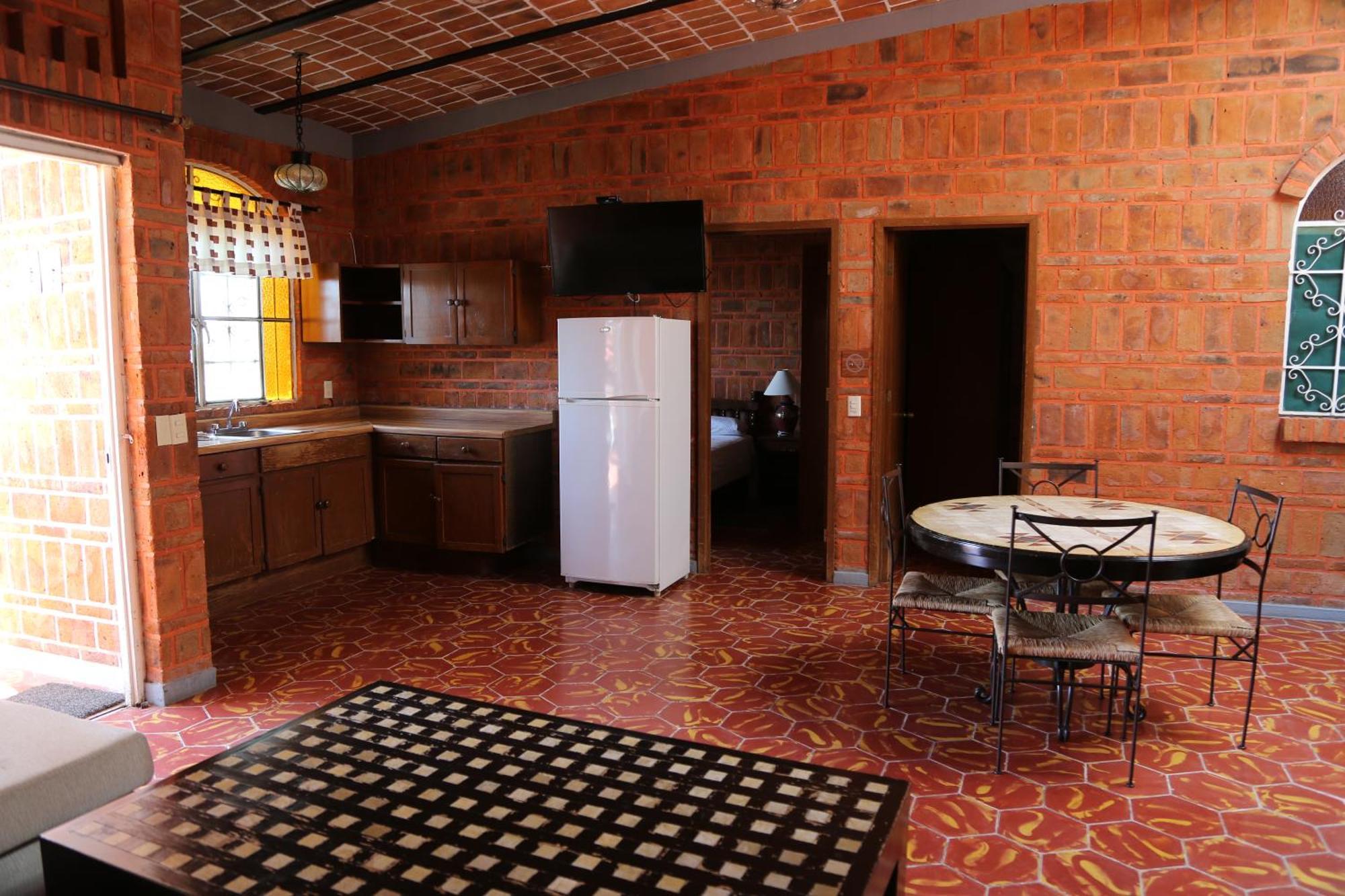 Hotel Mama Chuy & 4*