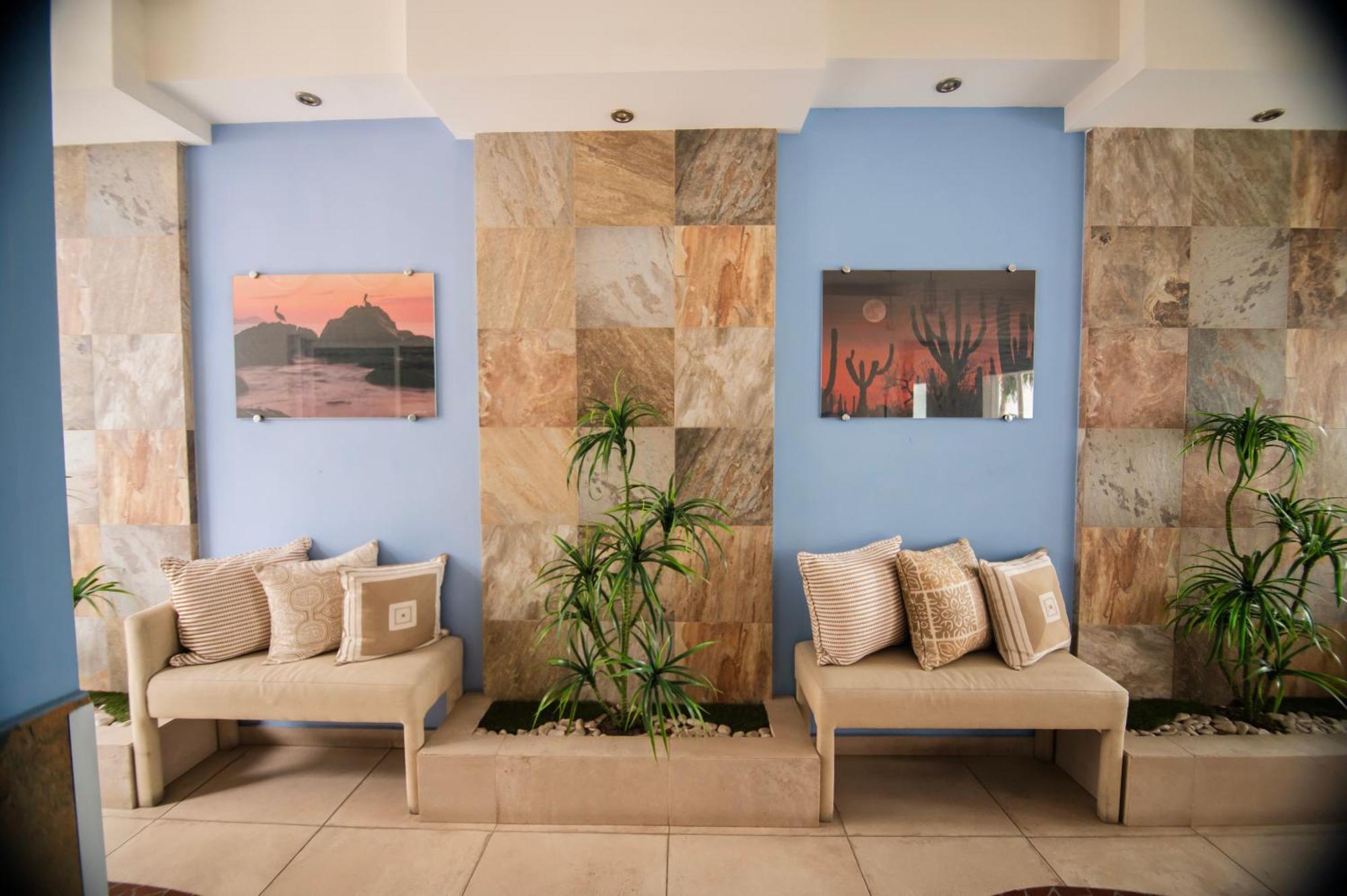 Hotel Hotel Hblue