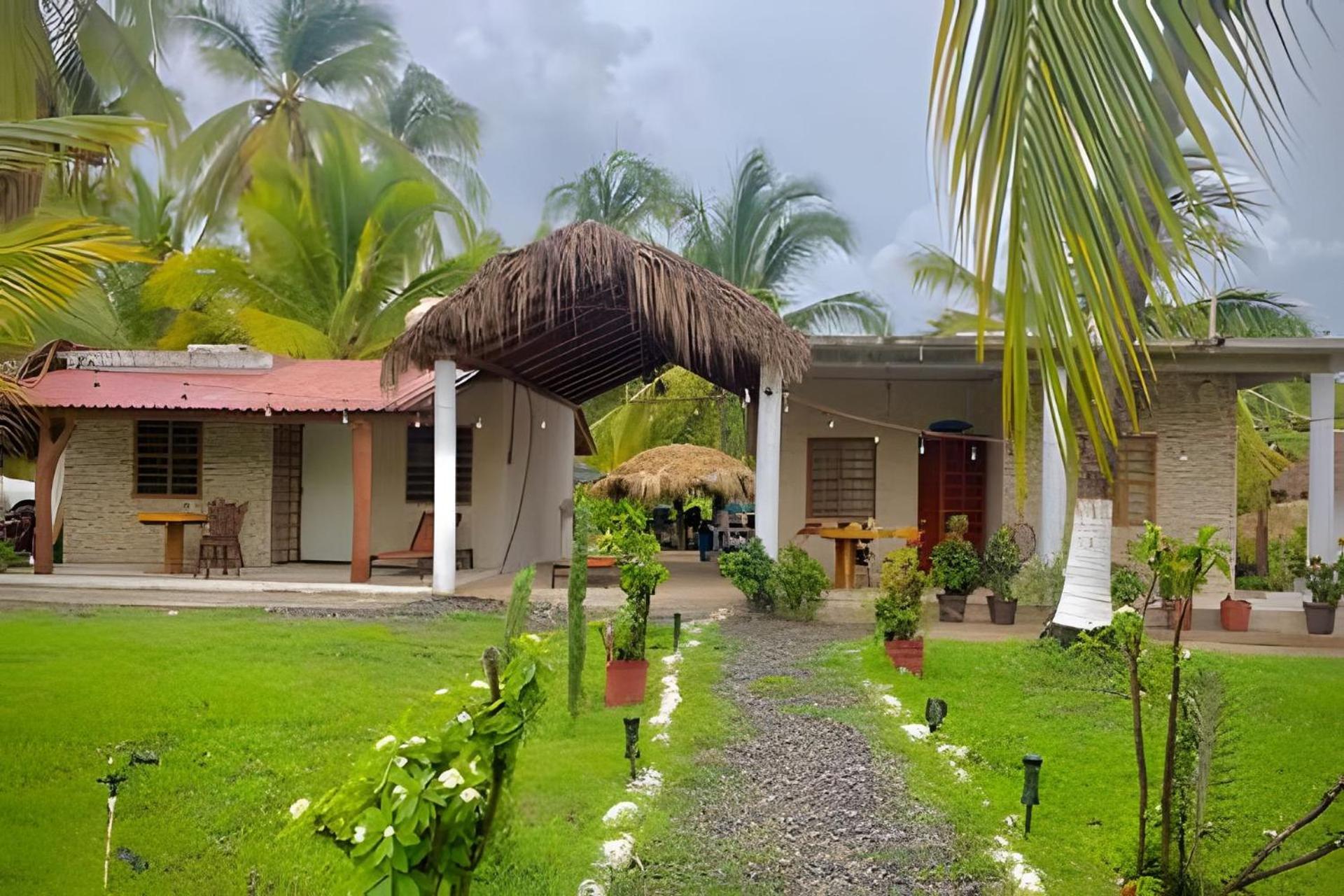 Resort Casa Palmas Playa La Saladita