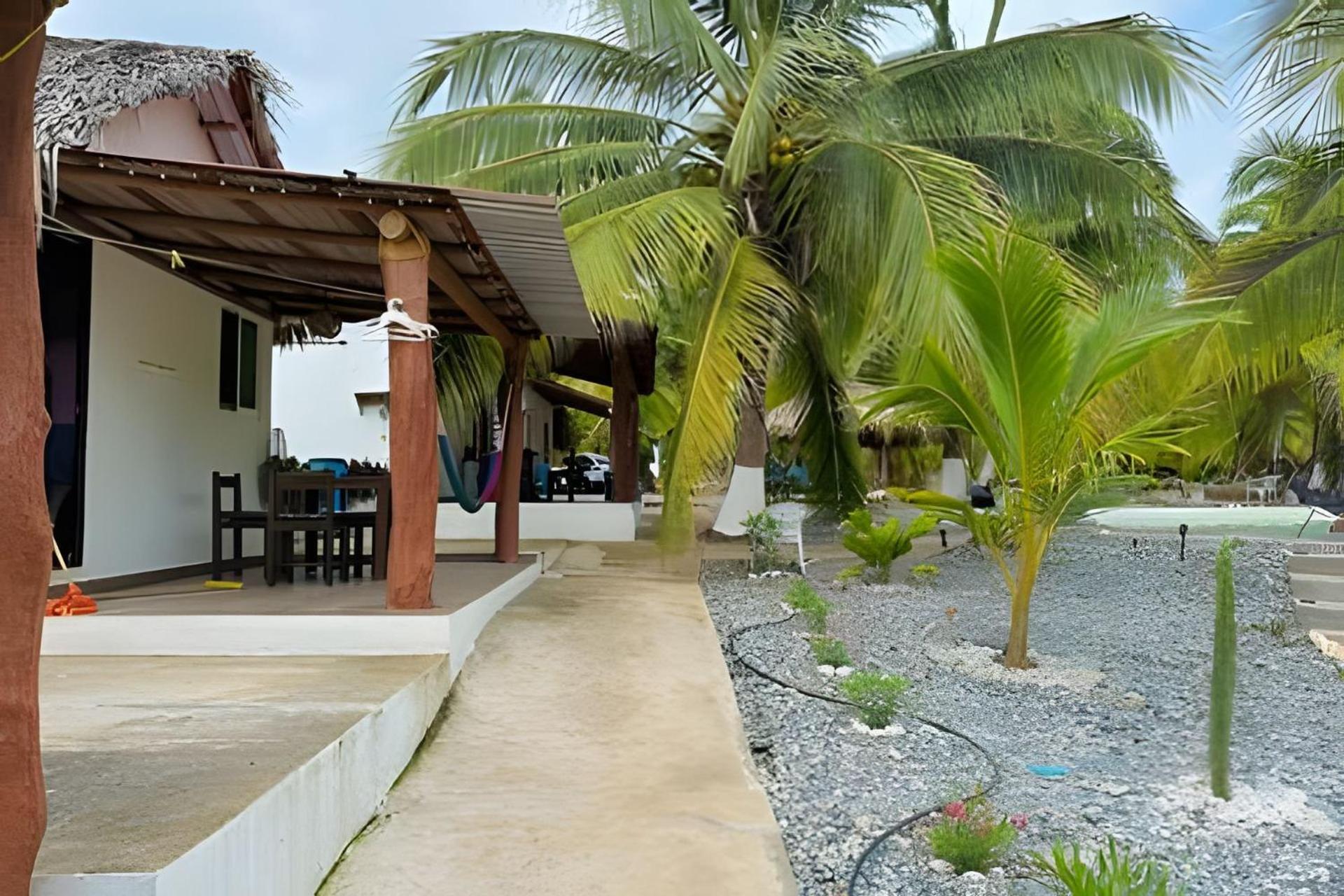 Resort Casa Palmas Playa La Saladita
