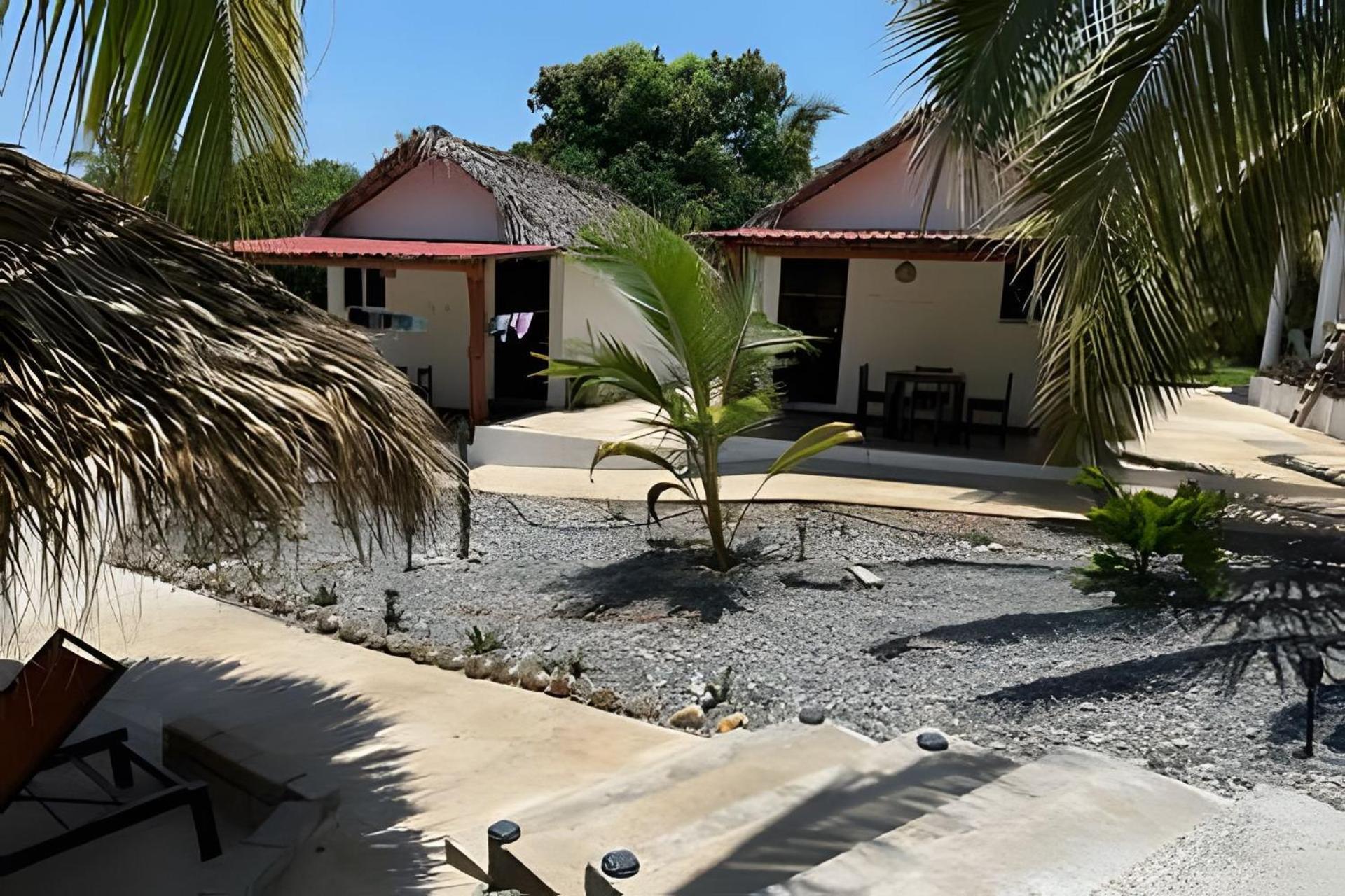 Casa Palmas Playa La Saladita *
