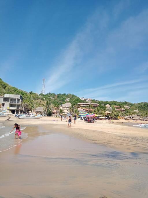 Holiday home En Renta Toda Casa En Puerto Angel Oaxaca Un Grupo De Personas San Pedro Pochutla
