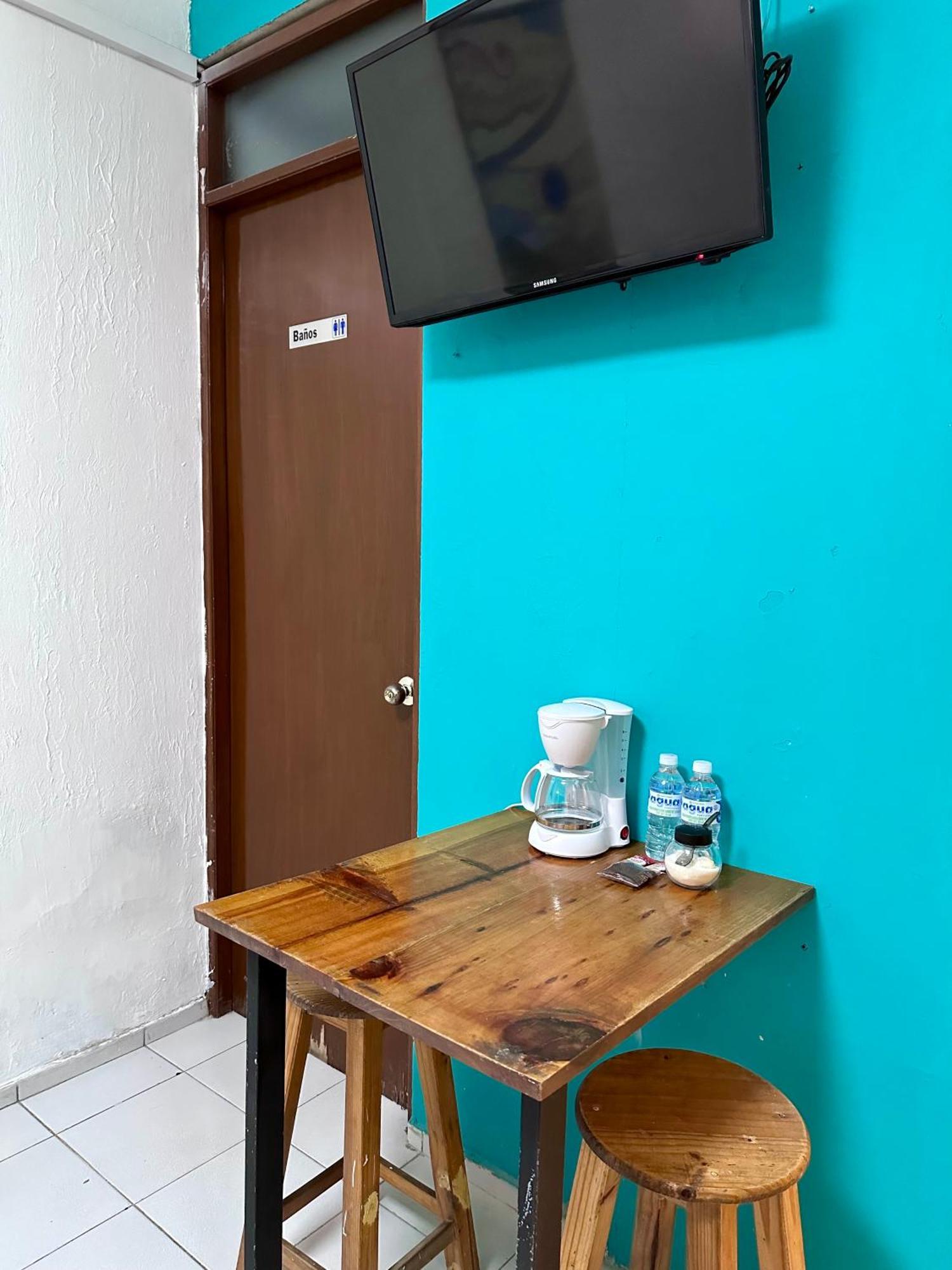 Brisa Marina - Atras De Playa Regatas Y El Malecon, 6 Calles Del Acuario