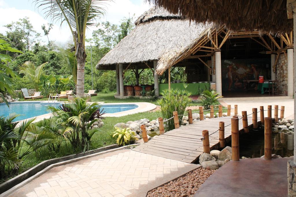 Axkan Palenque, Shows En Vivo & Gastronomia Mar Y Tierra & Travel Agency