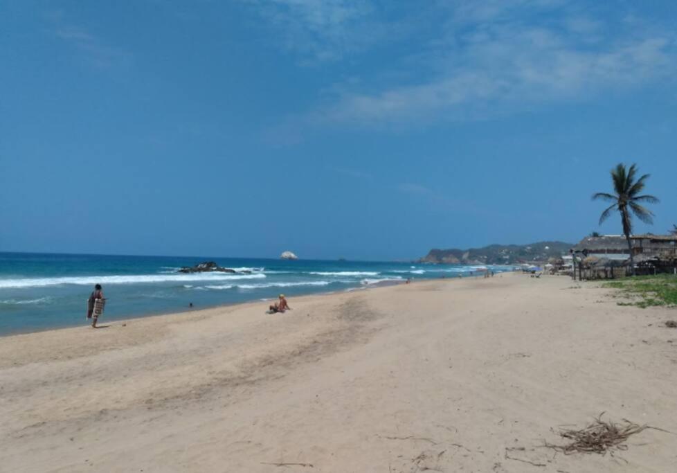 En Renta Toda Casa En Puerto Angel Oaxaca Un Grupo De Personas *