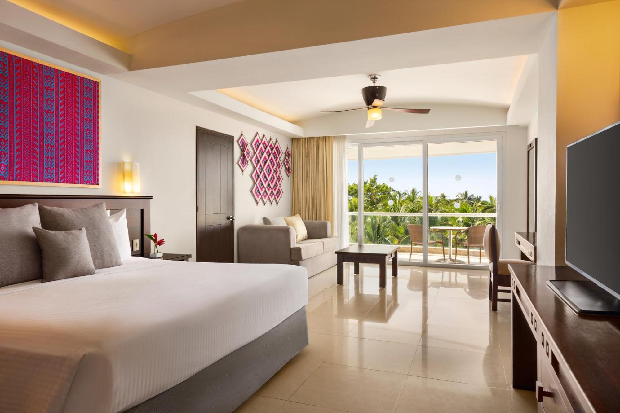 Resort Wyndham Alltra Vallarta, 4*