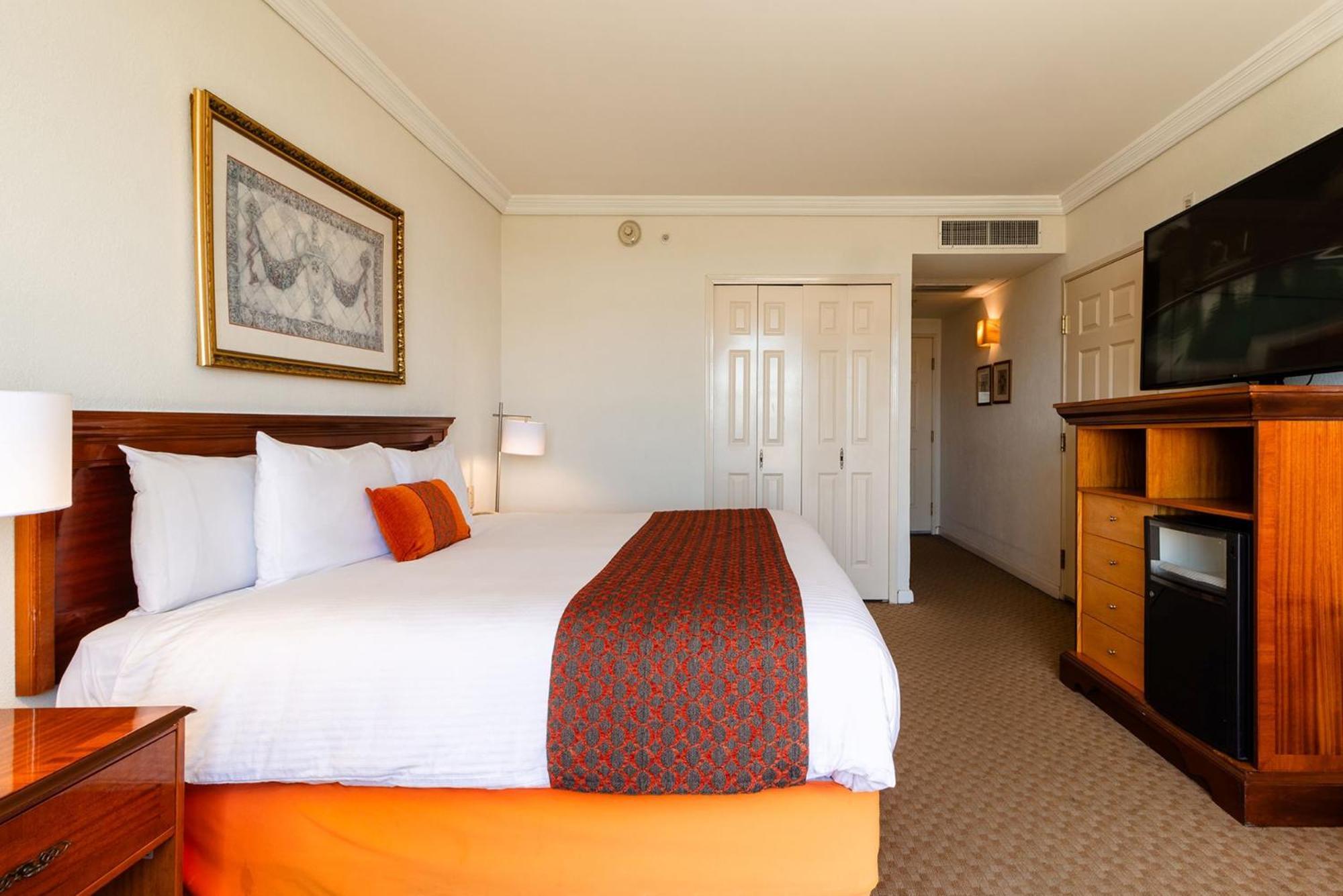 Camino Real Angelopolis Hotel