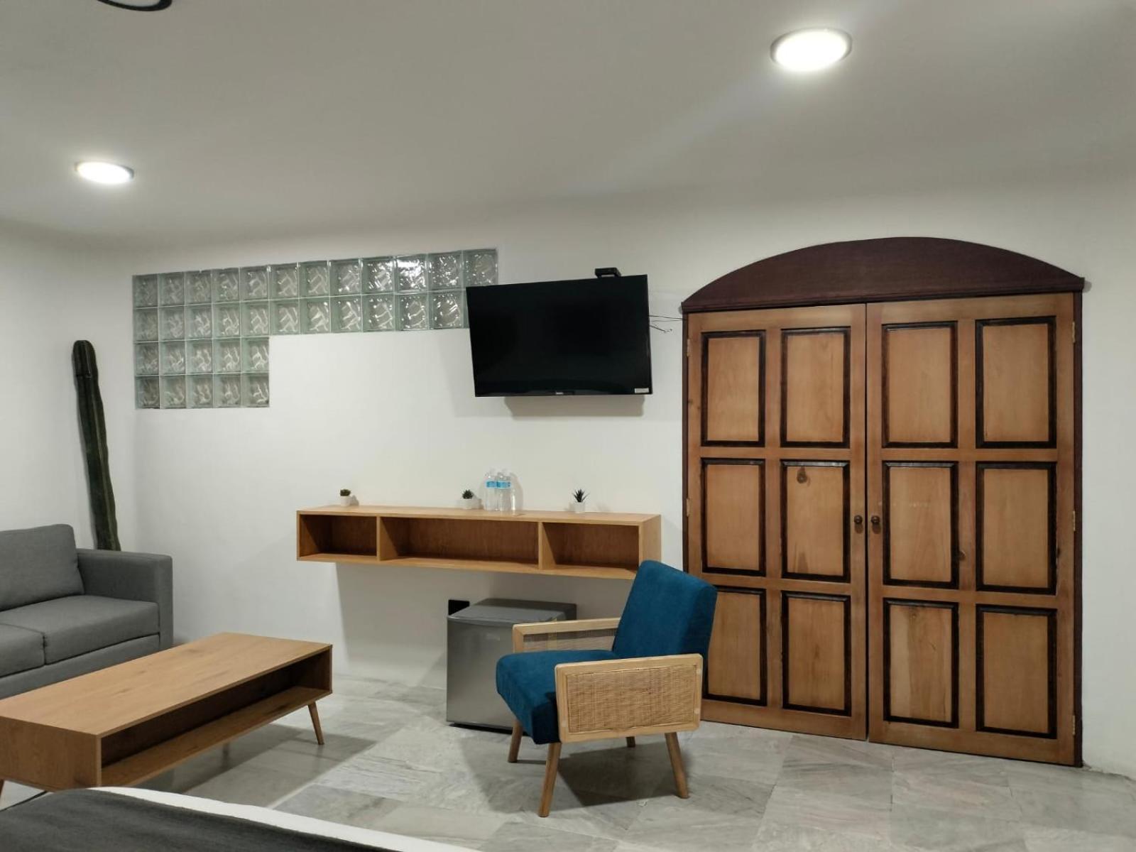 Cholula Suites Hotel 4*