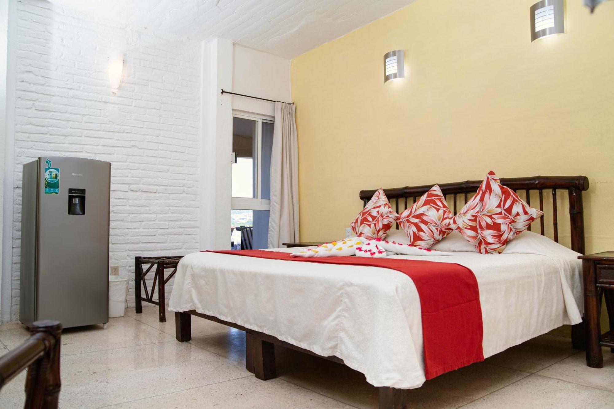 Hotel Zihua Caracol 3*