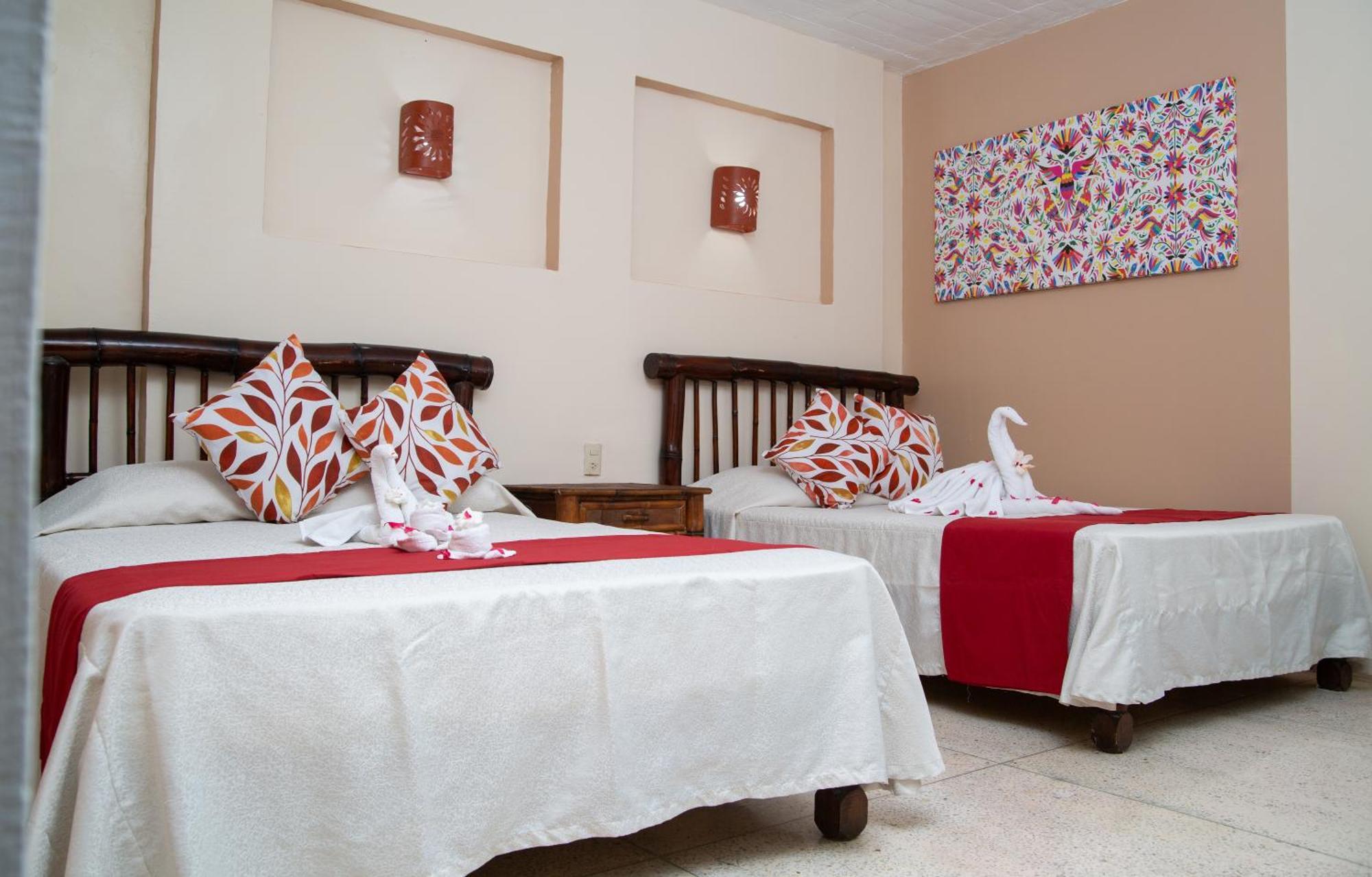 Hotel Zihua Caracol
