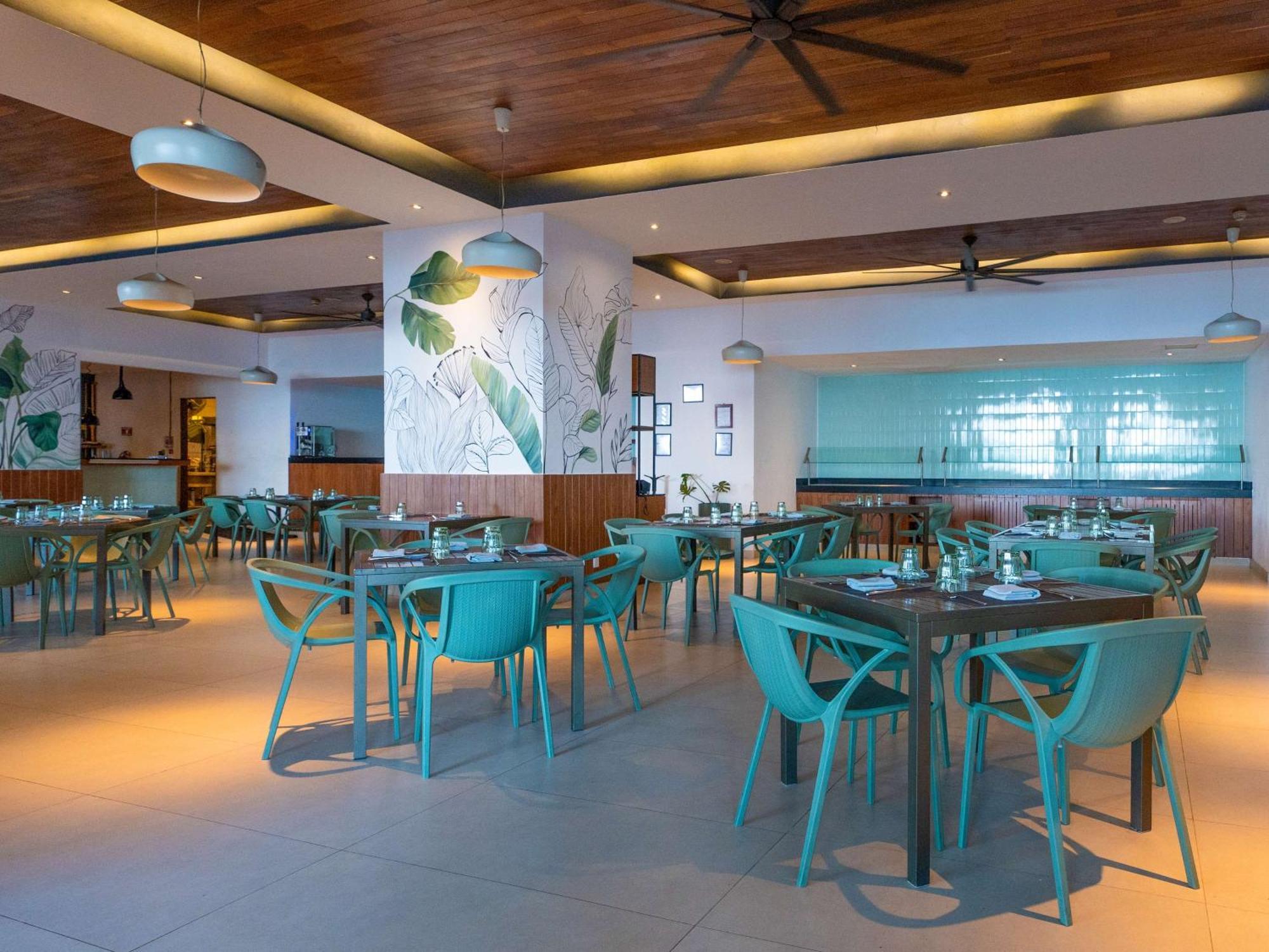 Resort Hilton Vallarta Riviera Resort,puerto Vallarta (adults Only) 4*