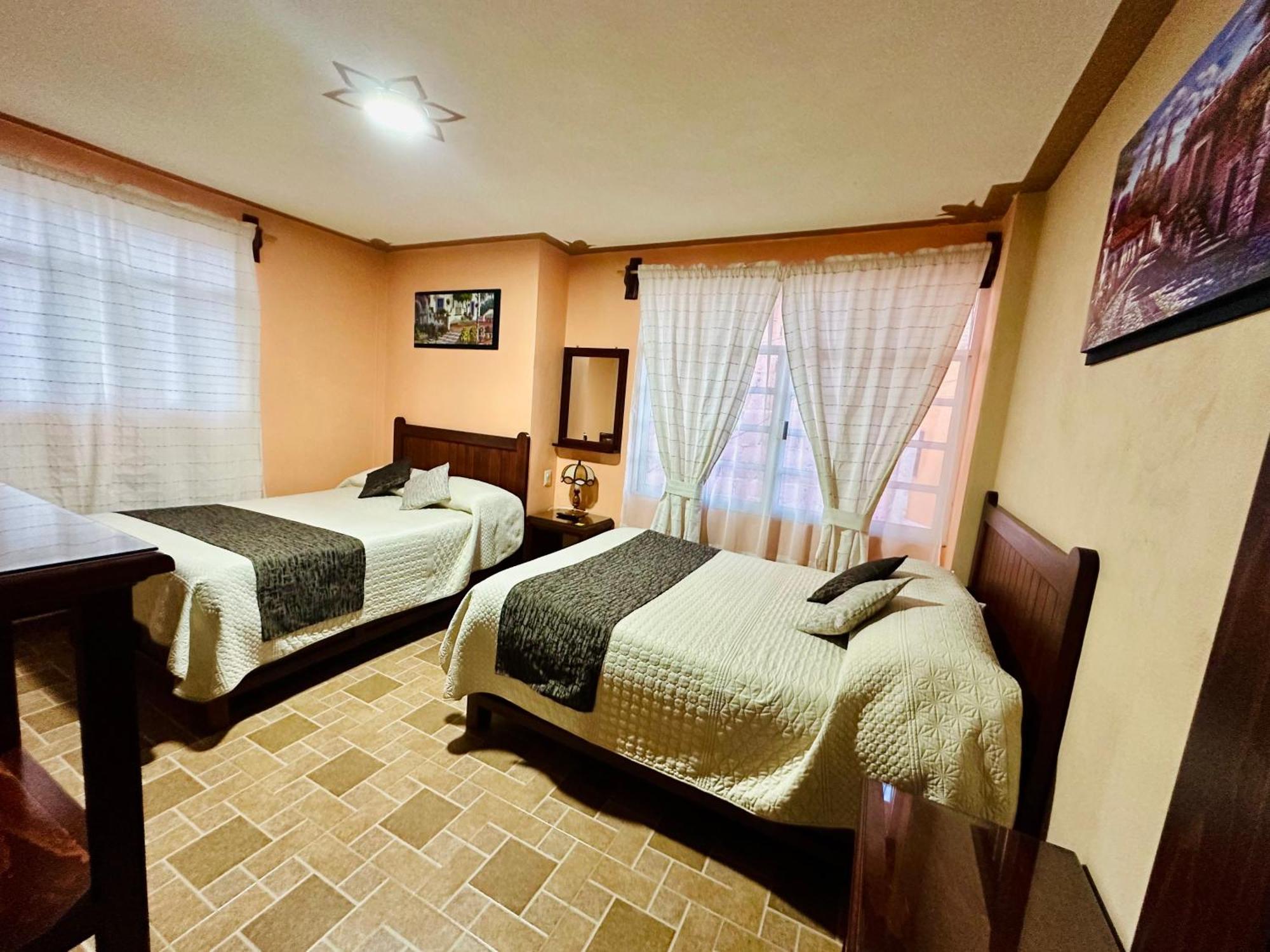Monarca Hotel