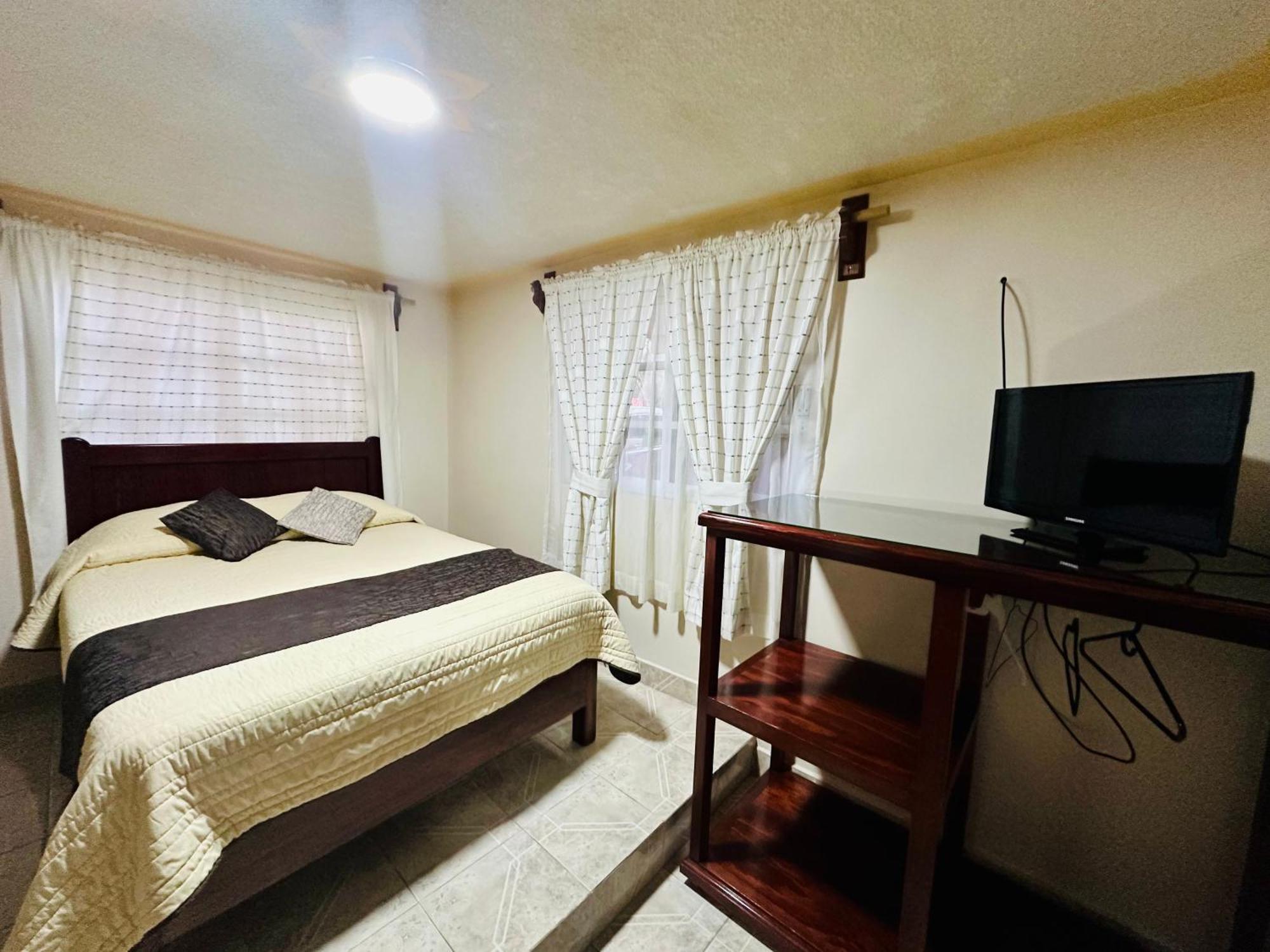 Monarca Hotel