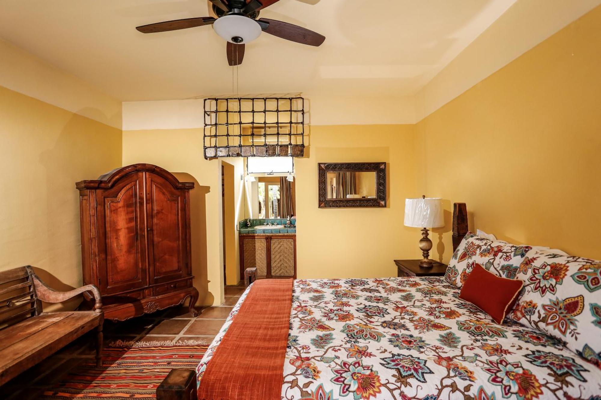 Villa Vida Cabo - Authentic Spacious Ocean View Near & Town *