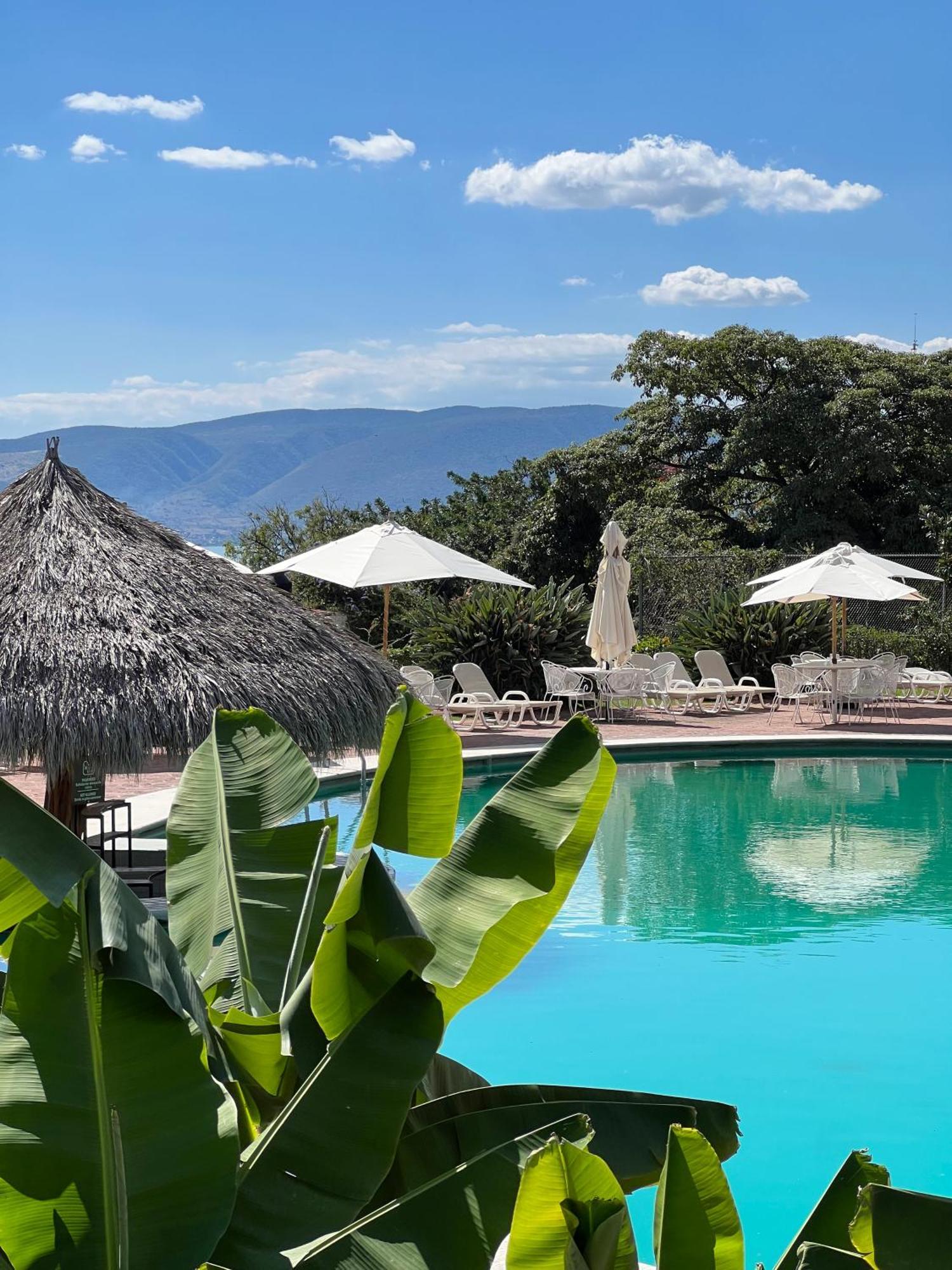 Mama Chuy & 4* San Juan Cosala