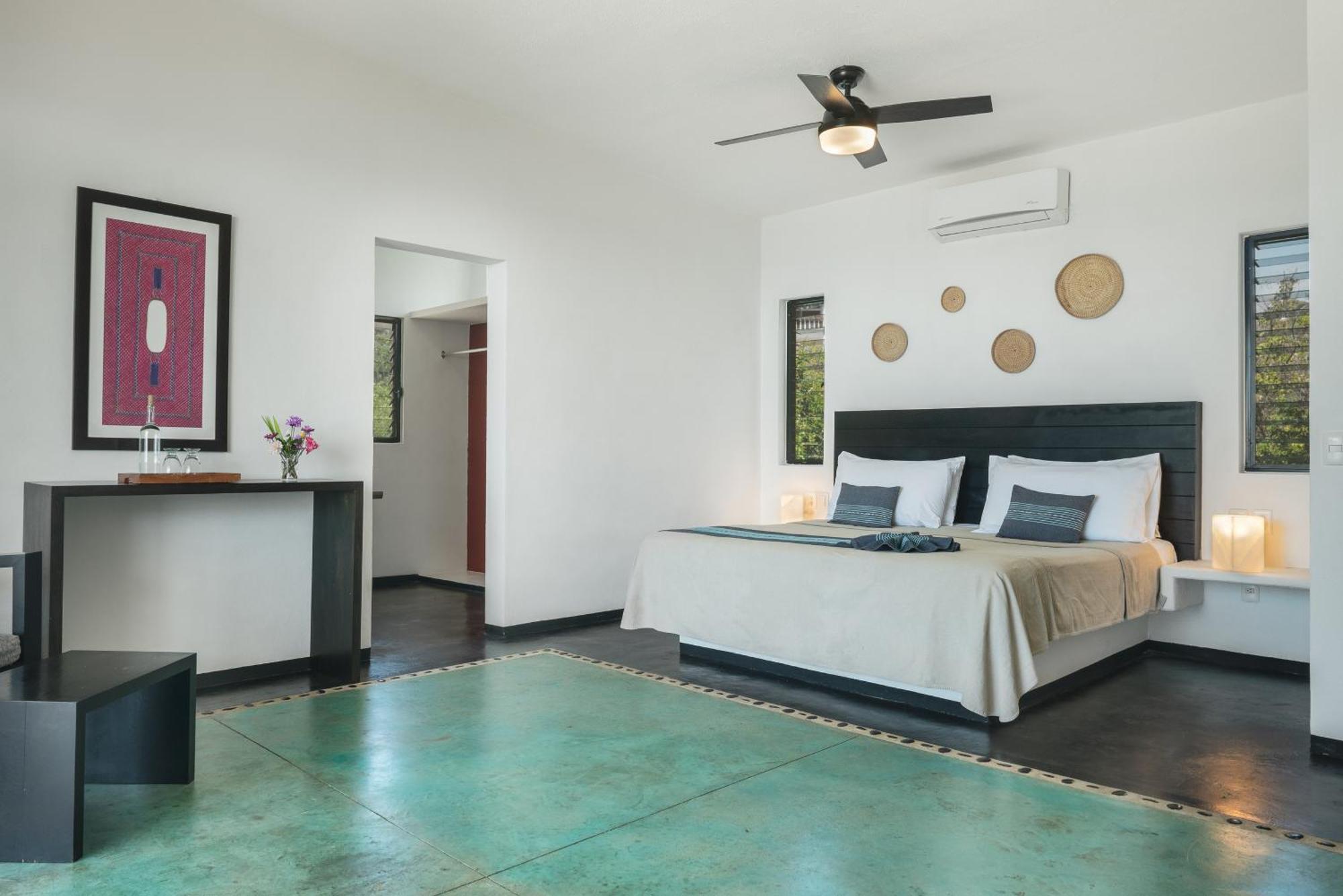 Hotel Manta Raya - Right On The 3*