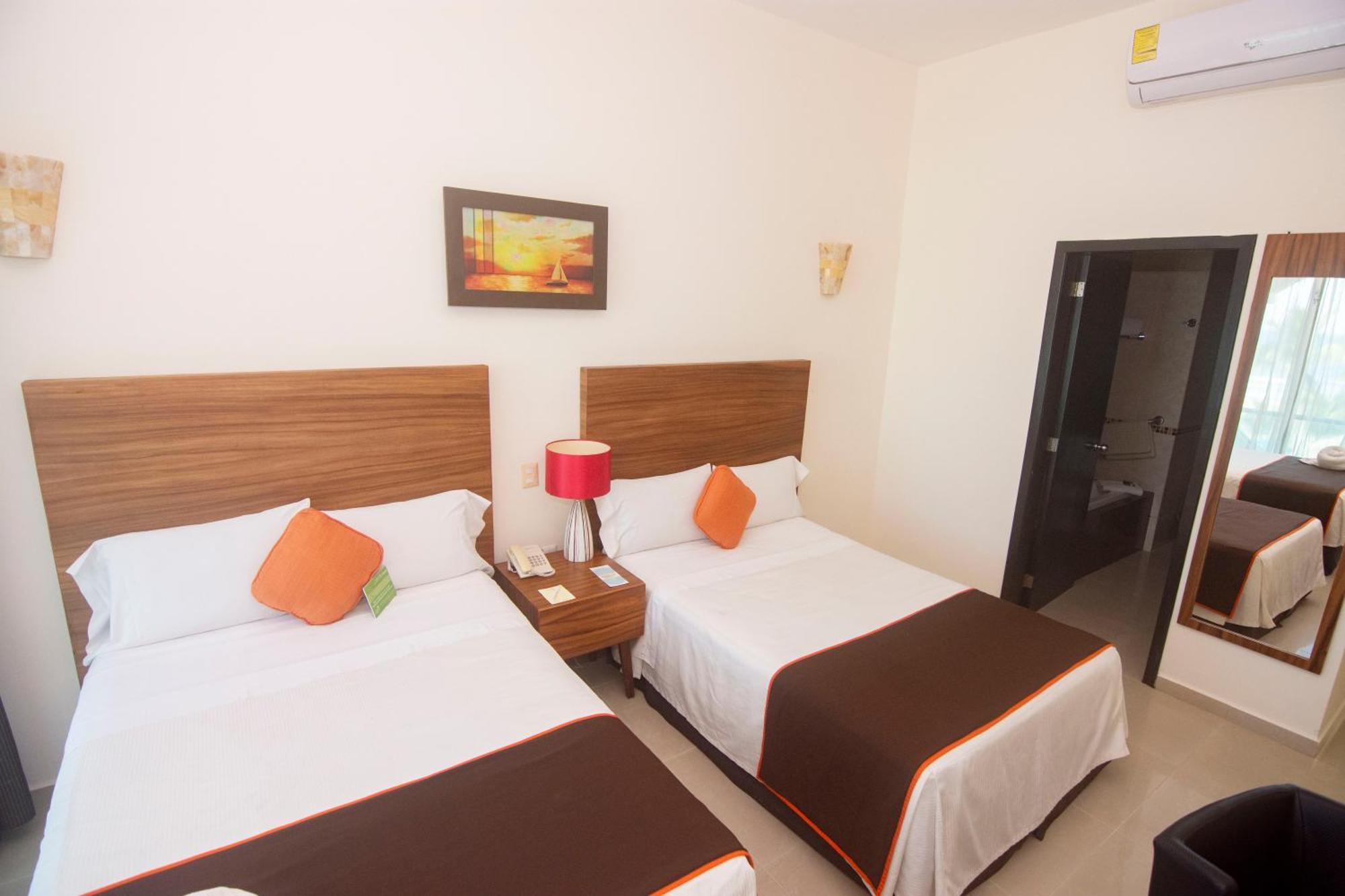 Playa Caracol &